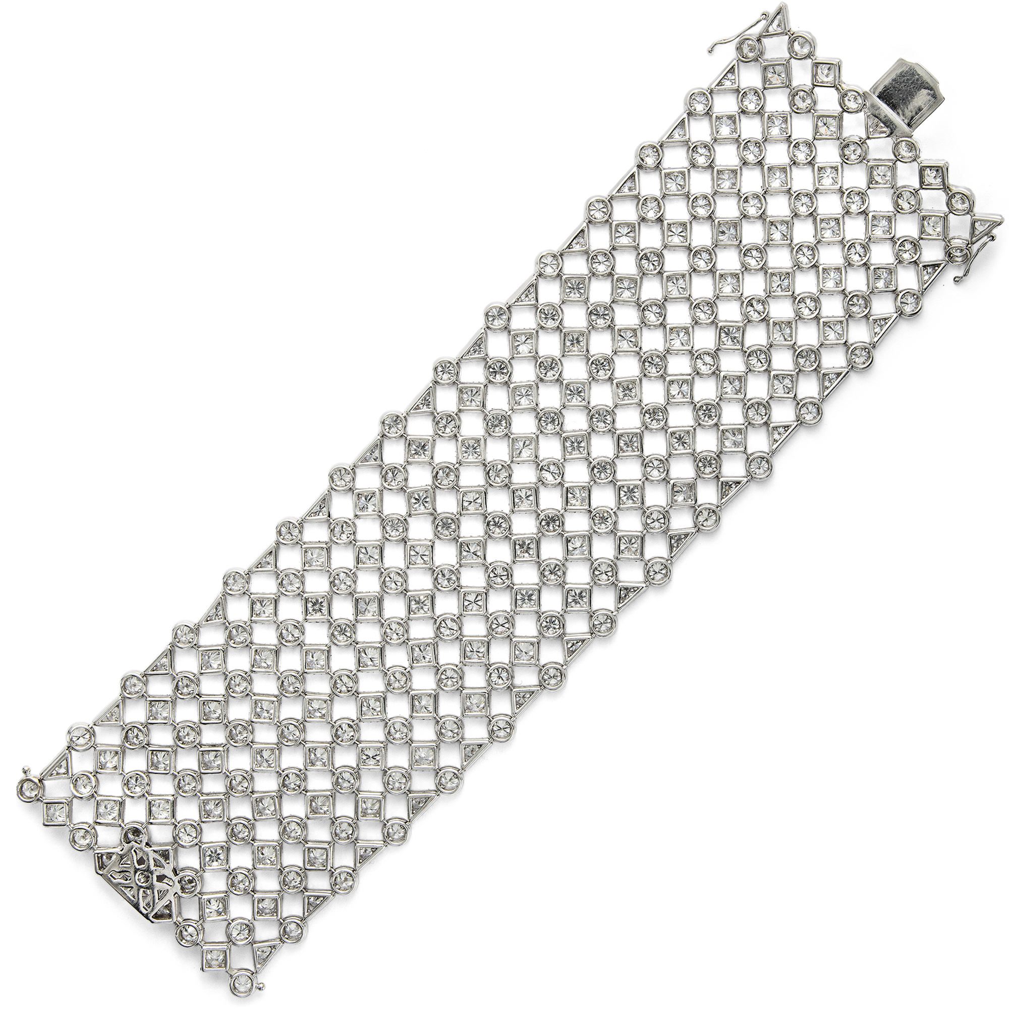 Luxuriöses Armband mit 45,00 Karat Diamanten in Weißgold, um 2000 Luxuriöses Armband mit 45,00 Karat Diamanten in Weißgold, um 2000