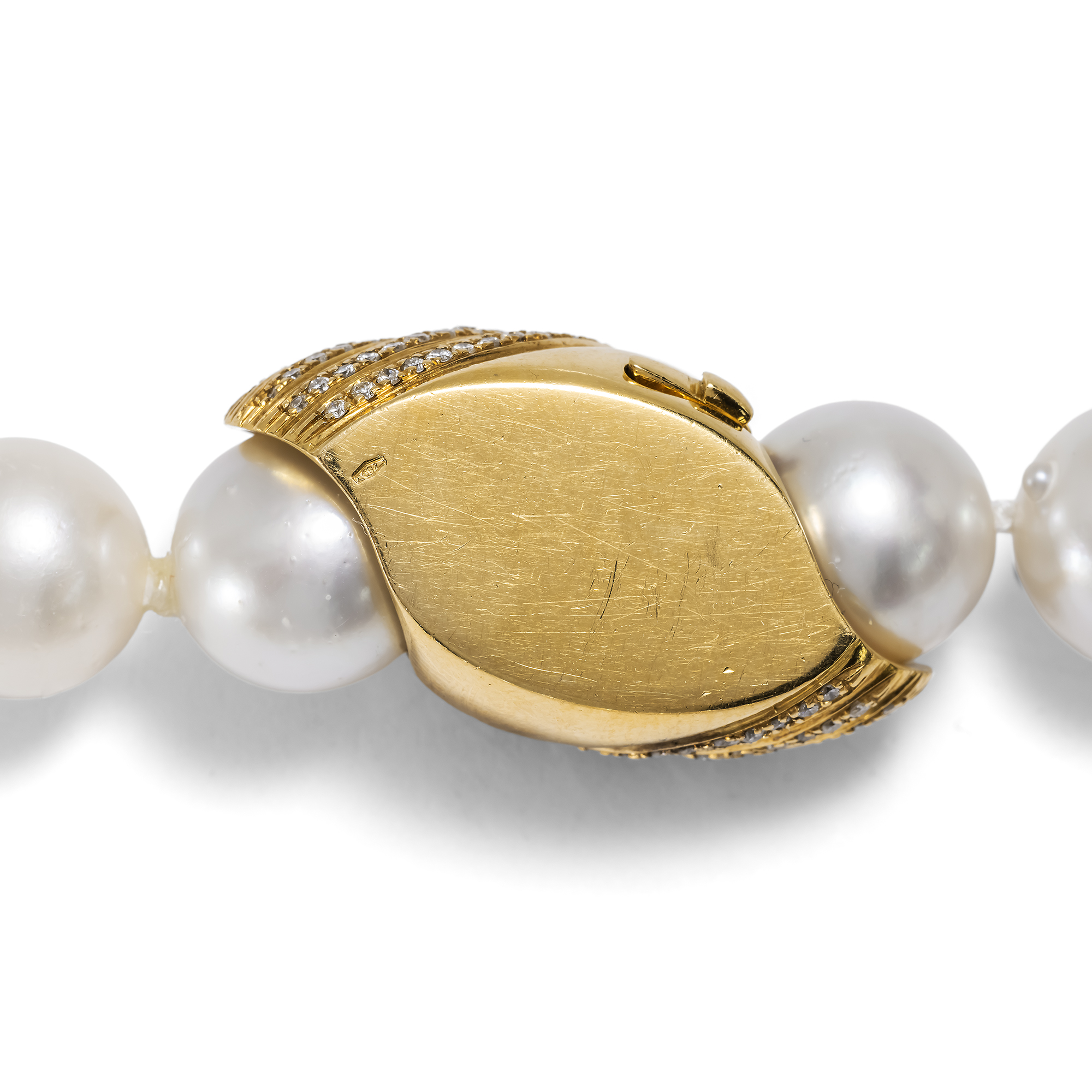 Wunderbares Collier aus Südseeperlen, Gold und 2,50 ct Diamanten, Nardi, Venedig um 1995 Wunderbares Collier aus Südseeperlen, Gold und 2,50 ct Diamanten, Nardi, Venedig um 1995