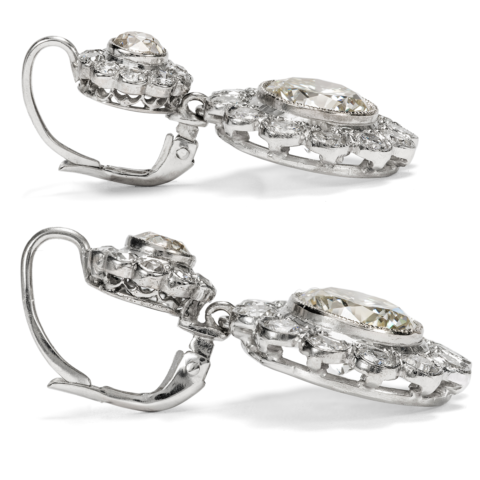 Prachtvolle Ohrringe mit 9,70 ct Diamanten aus antiken und modernen Elementen, um 1900/1990 Prachtvolle Ohrringe mit 9,70 ct Diamanten aus antiken und modernen Elementen, um 1900/1990