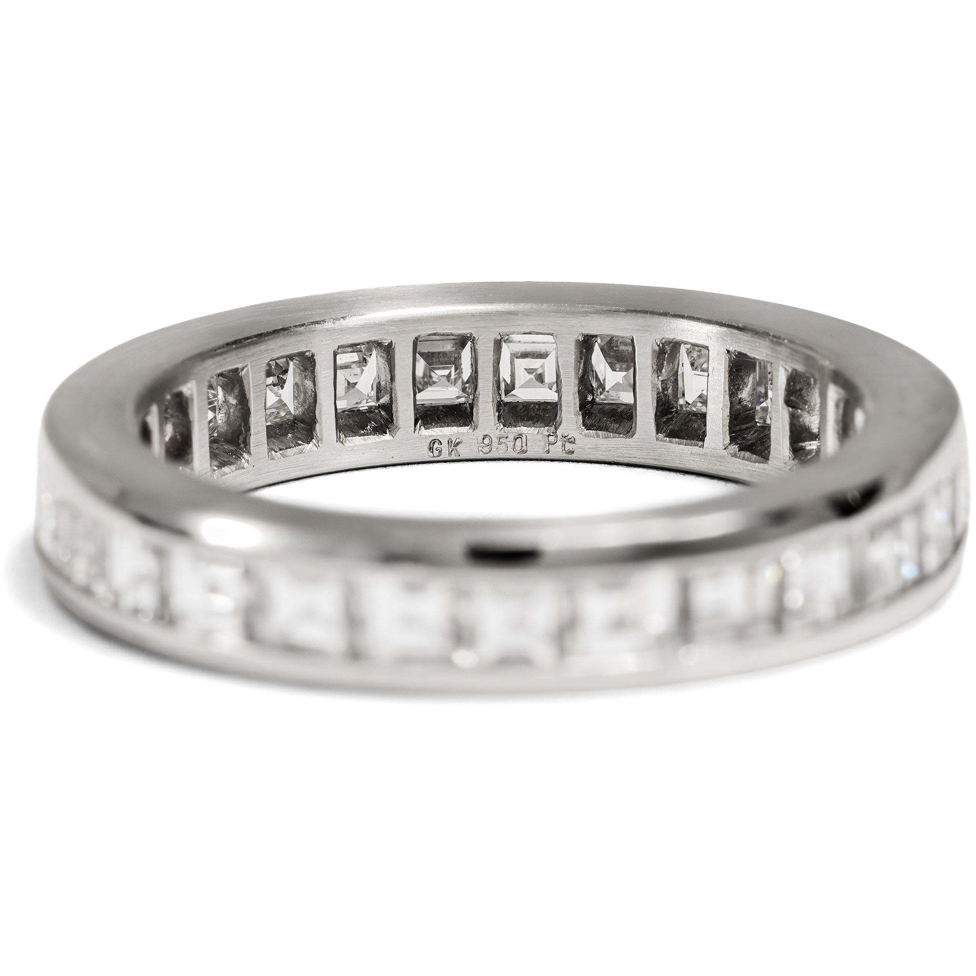 Edler Memory-Ring mit 1,90 ct Diamantcarrés in Platin von Günter Krauss, RW 59, Stuttgart um 2000 Edler Memory-Ring mit 1,90 ct Diamantcarrés in Platin von Günter Krauss, RW 59, Stuttgart um 2000