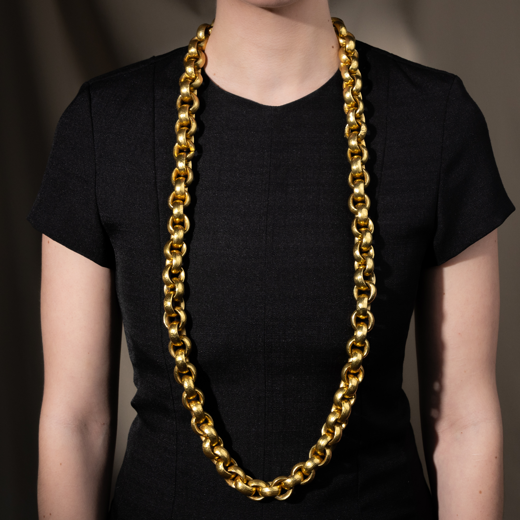Fabelhafte, wandelbare Kette mit Armbändern aus 936 Gramm 18-karätigem Gold, um 1985 Fabelhafte, wandelbare Kette mit Armbändern aus 936 Gramm 18-karätigem Gold, um 1985