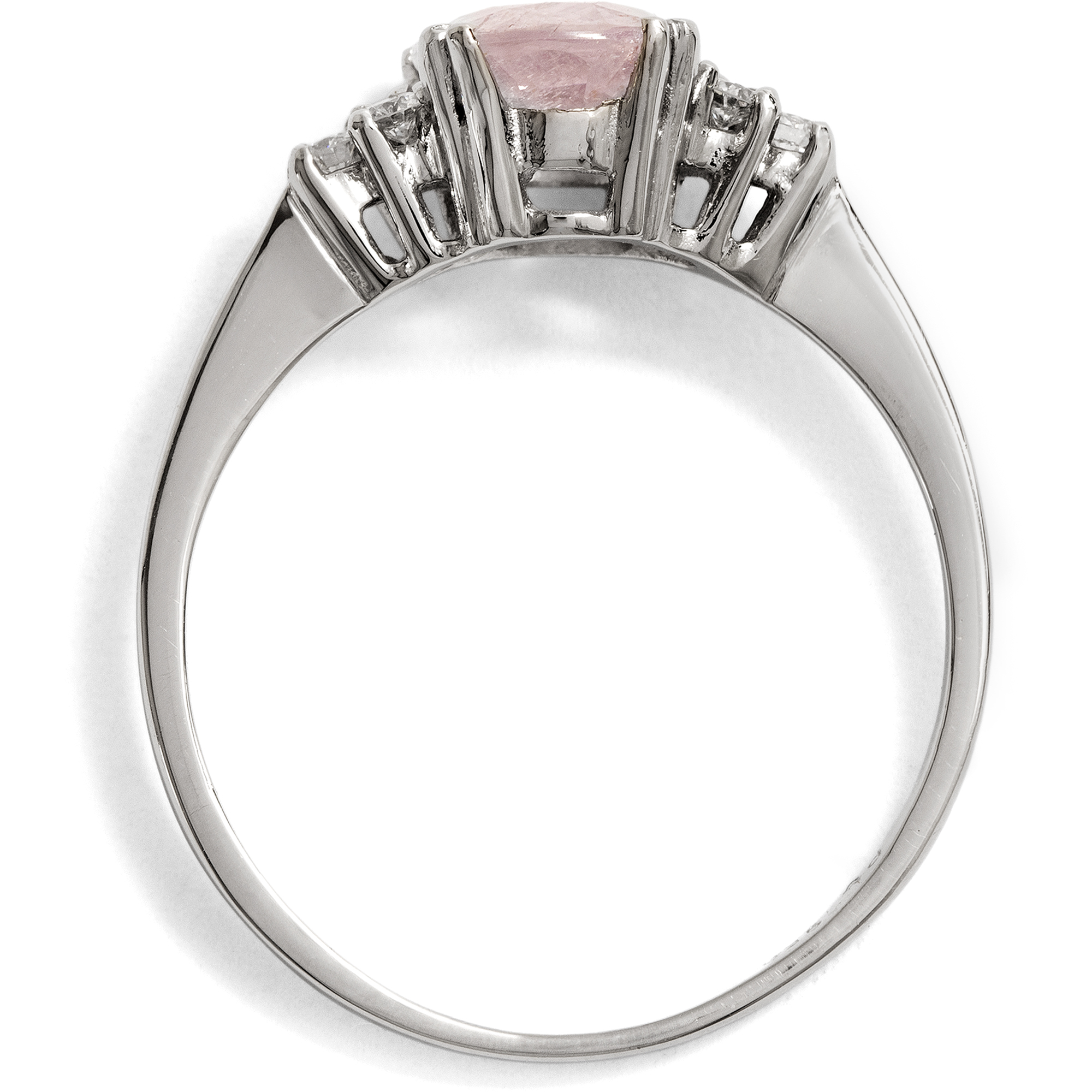 Zarter Ring mit unbehandeltem Saphir & Diamanten in Platin, aus unserer Werkstatt Zarter Ring mit unbehandeltem Saphir & Diamanten in Platin, aus unserer Werkstatt