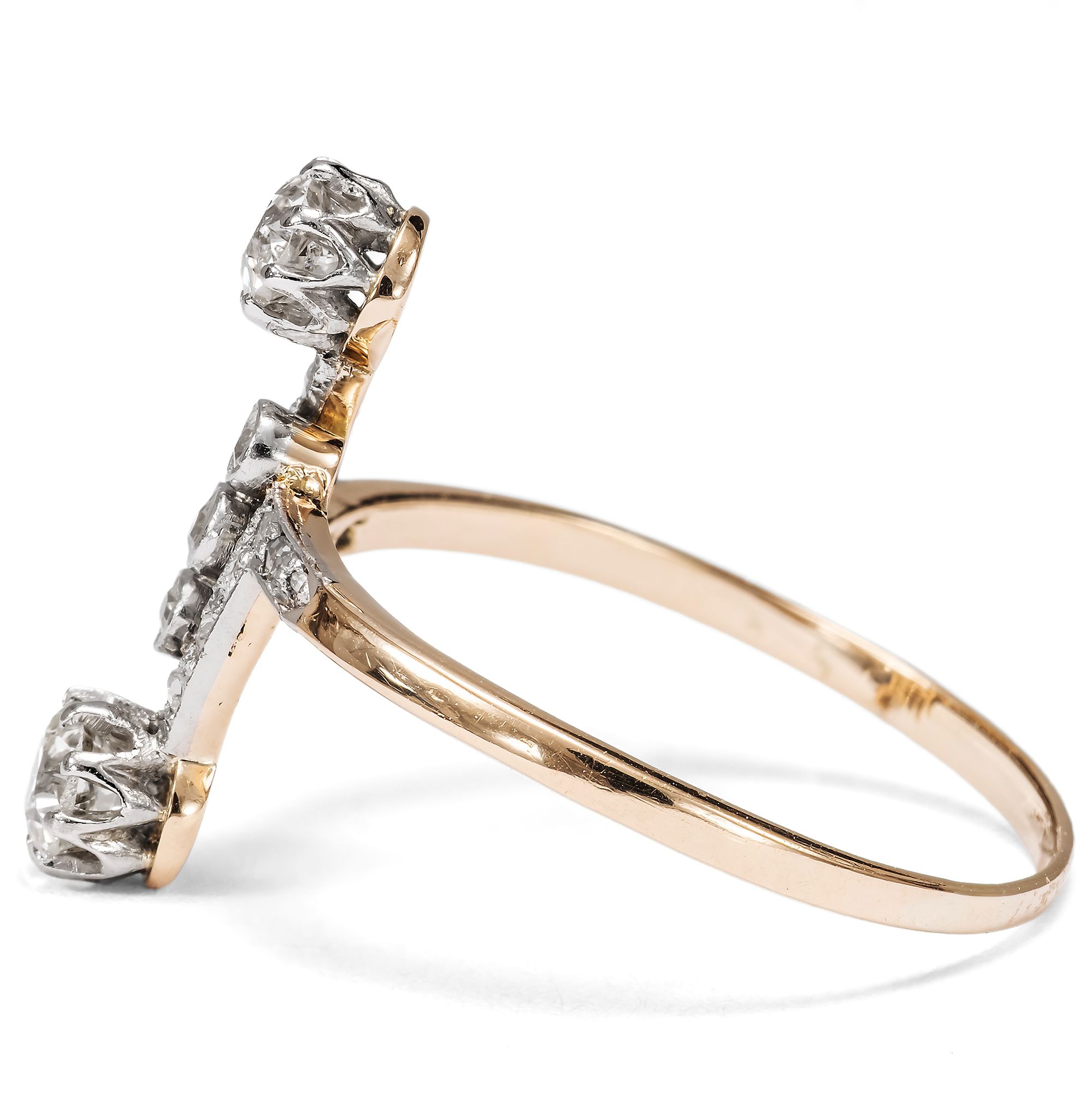 Romantischer „Toi-et-Moi“-Ring mit Diamanten in Gold & Platin, Deutschand um 1910 Romantischer „Toi-et-Moi“-Ring mit Diamanten in Gold & Platin, Deutschand um 1910