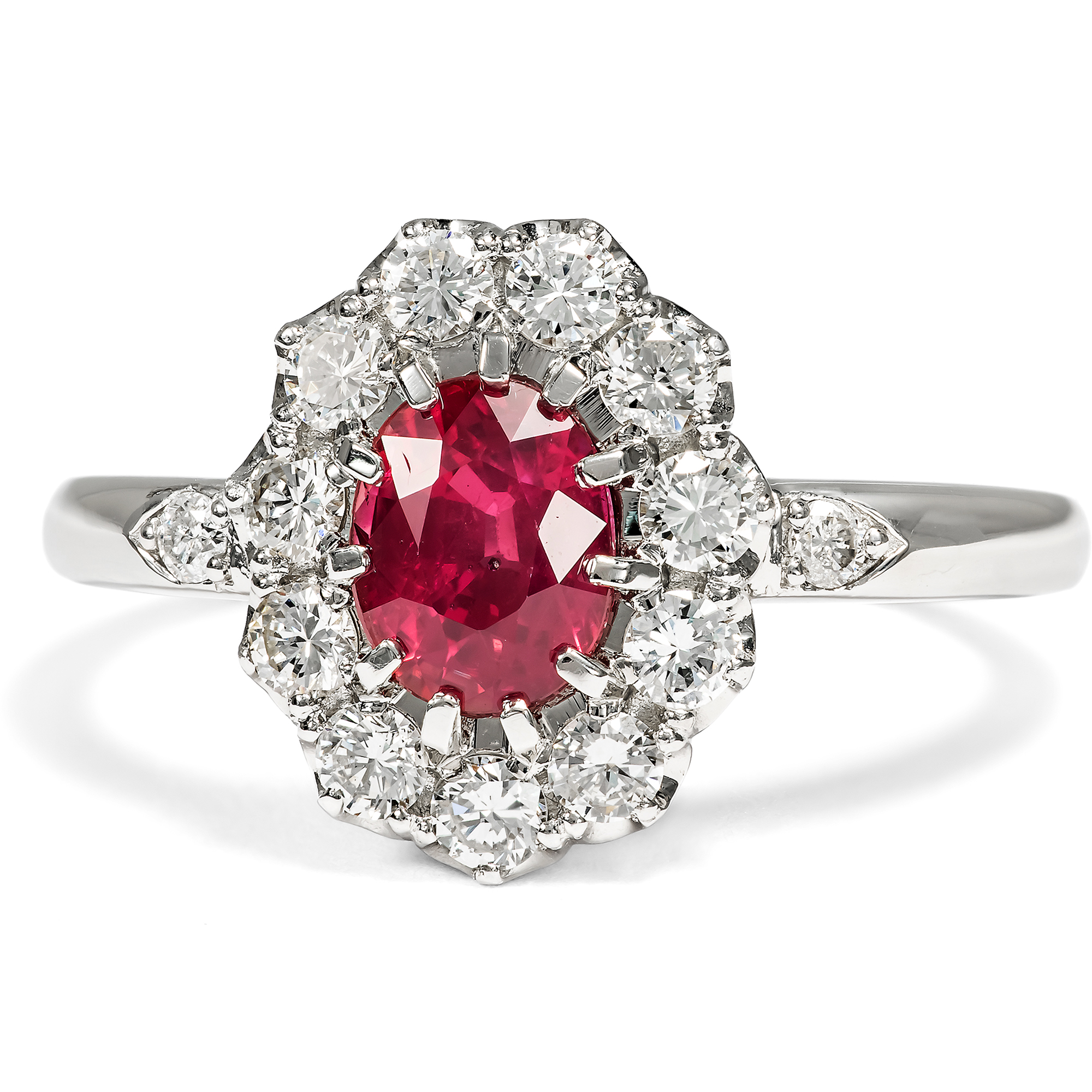 Eleganter Ring mit unbehandeltem Rubin & Brillanten in Platin, aus unserer Werkstatt Eleganter Ring mit unbehandeltem Rubin & Brillanten in Platin, aus unserer Werkstatt