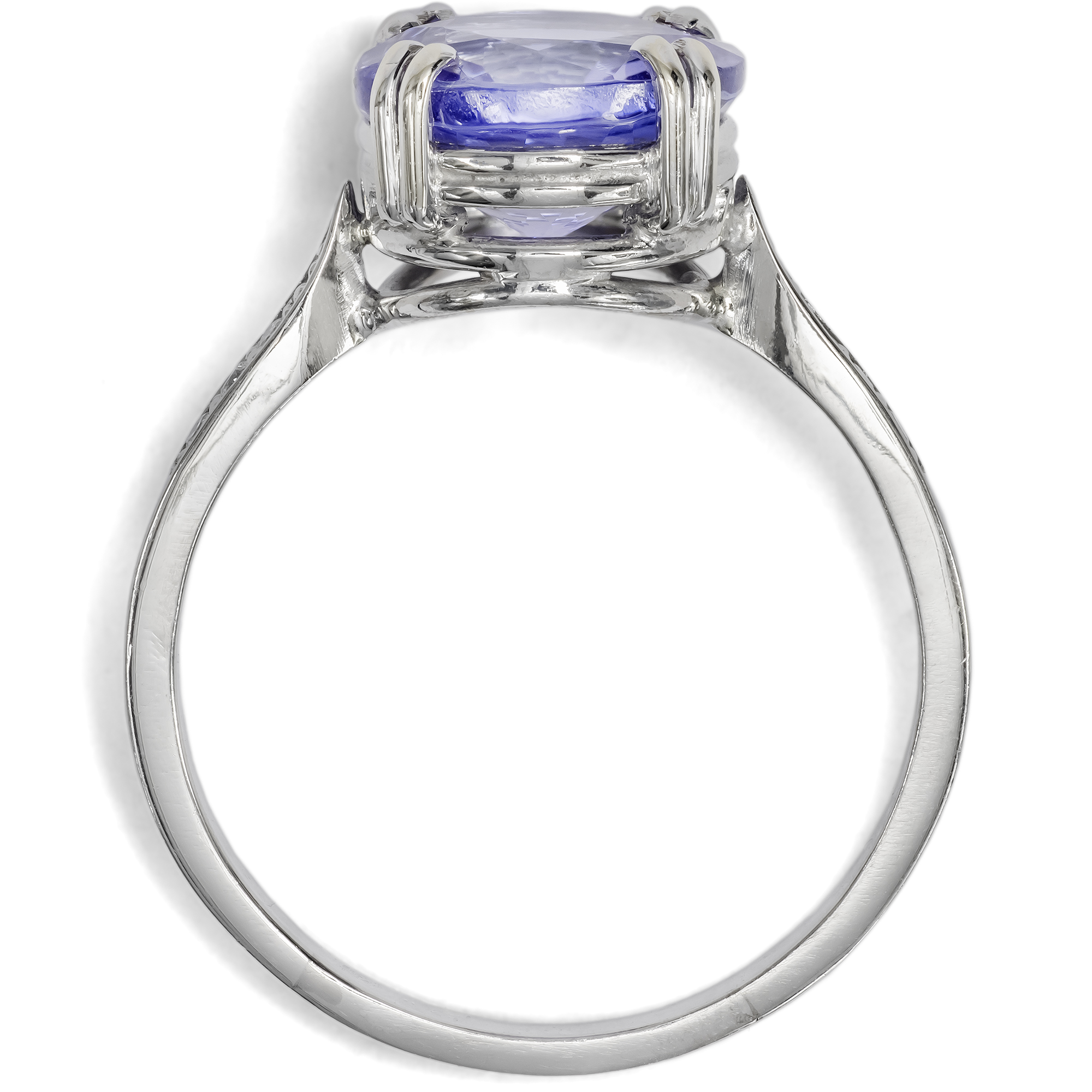 Zeitloser Ring mit Tansanit & Diamanten in Weißgold, um 1990 Zeitloser Ring mit Tansanit & Diamanten in Weißgold, um 1990
