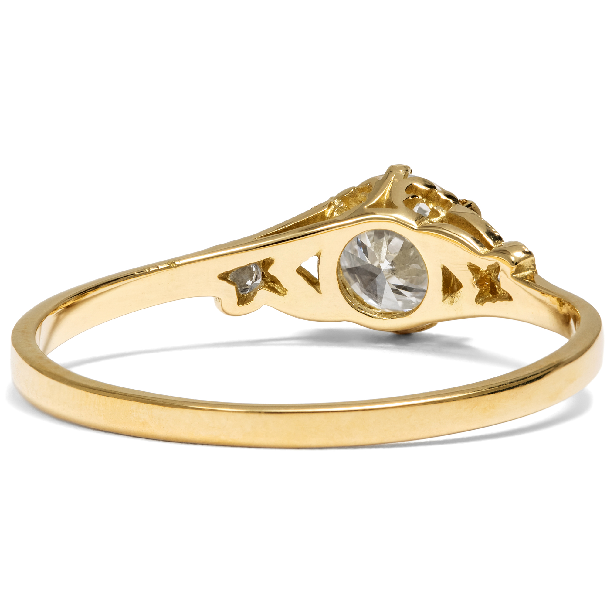 Zarter Ring mit vintage 0,57 ct Brillant (D, vsi) in Gelbgold, aus unserer Werkstatt Zarter Ring mit vintage 0,57 ct Brillant (D, vsi) in Gelbgold, aus unserer Werkstatt