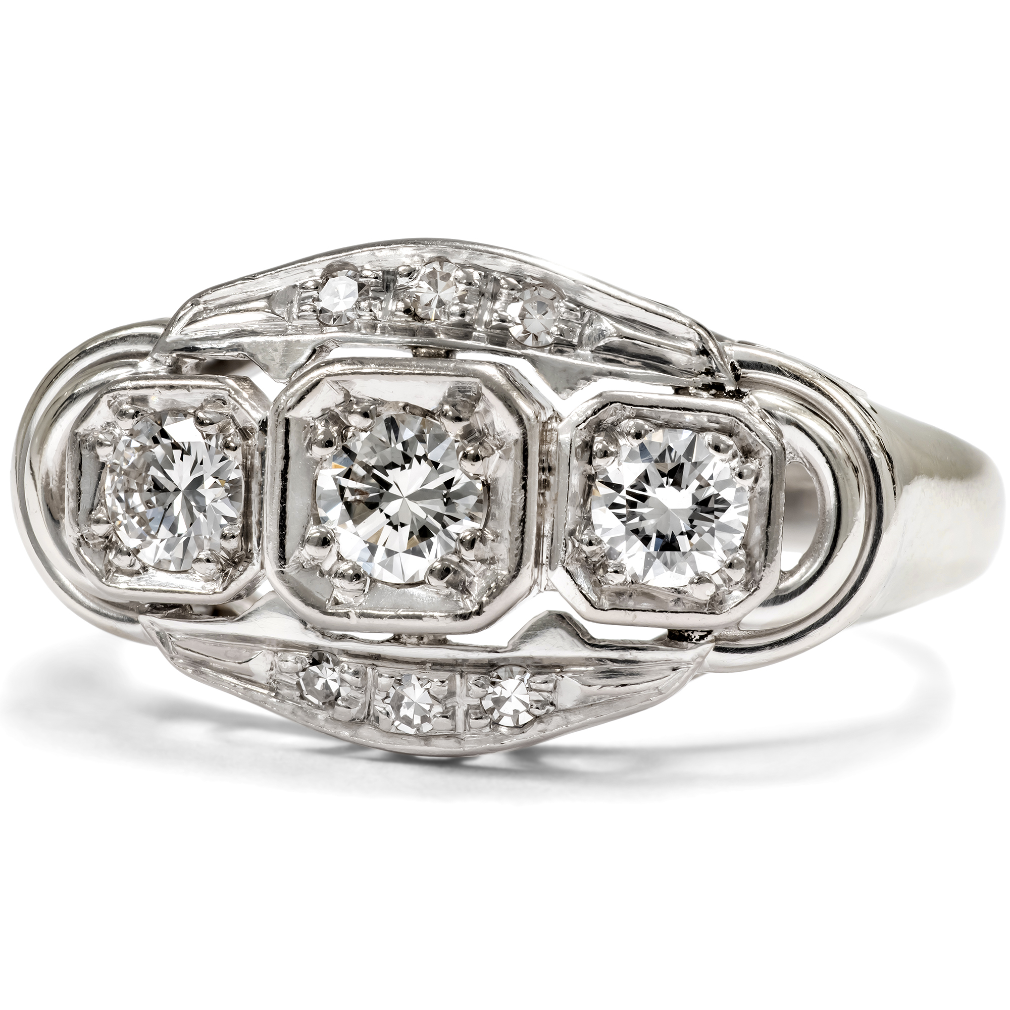 Eleganter Ring im „Retro Style“ Ring mit Diamanten in Weißgold, um 1955 Eleganter Ring im „Retro Style“ Ring mit Diamanten in Weißgold, um 1955
