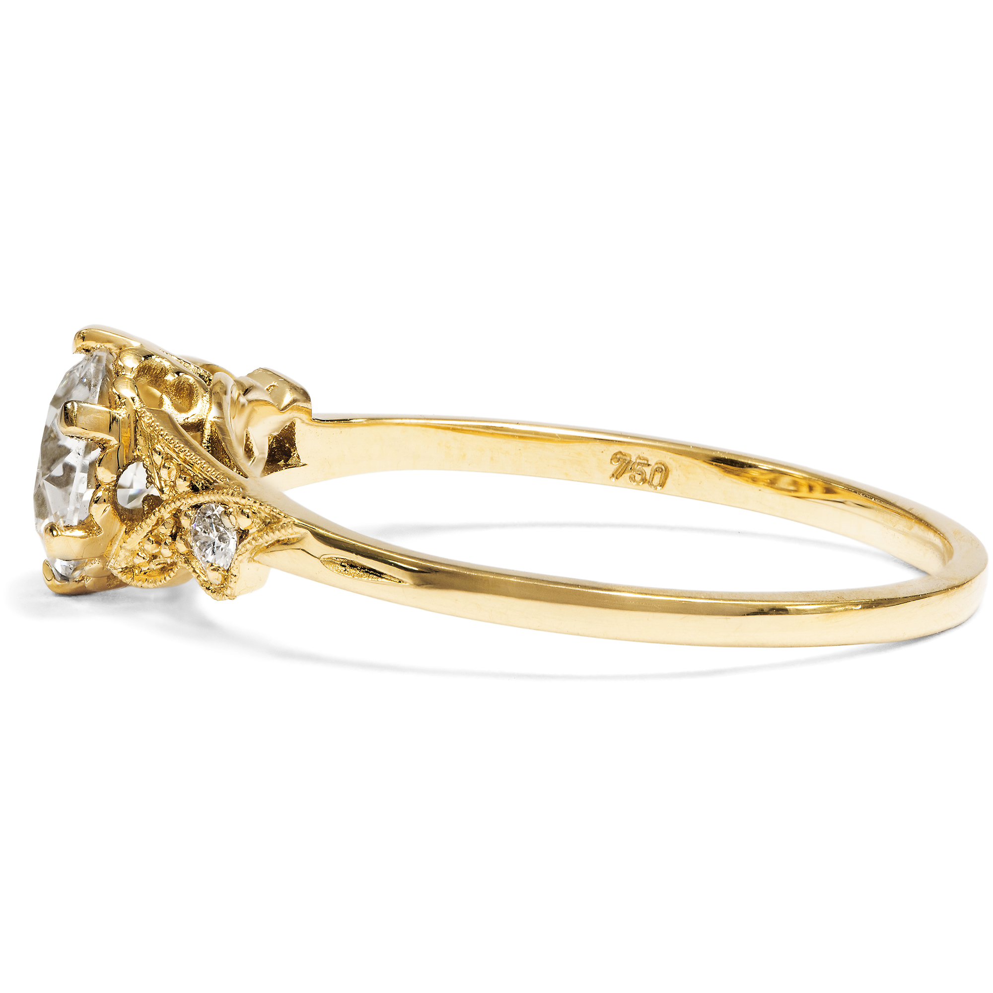 Zarter Ring mit 0,75 ct „Old European Cut“ in Gelbgold, aus unserer Werkstatt Zarter Ring mit 0,75 ct „Old European Cut“ in Gelbgold, aus unserer Werkstatt