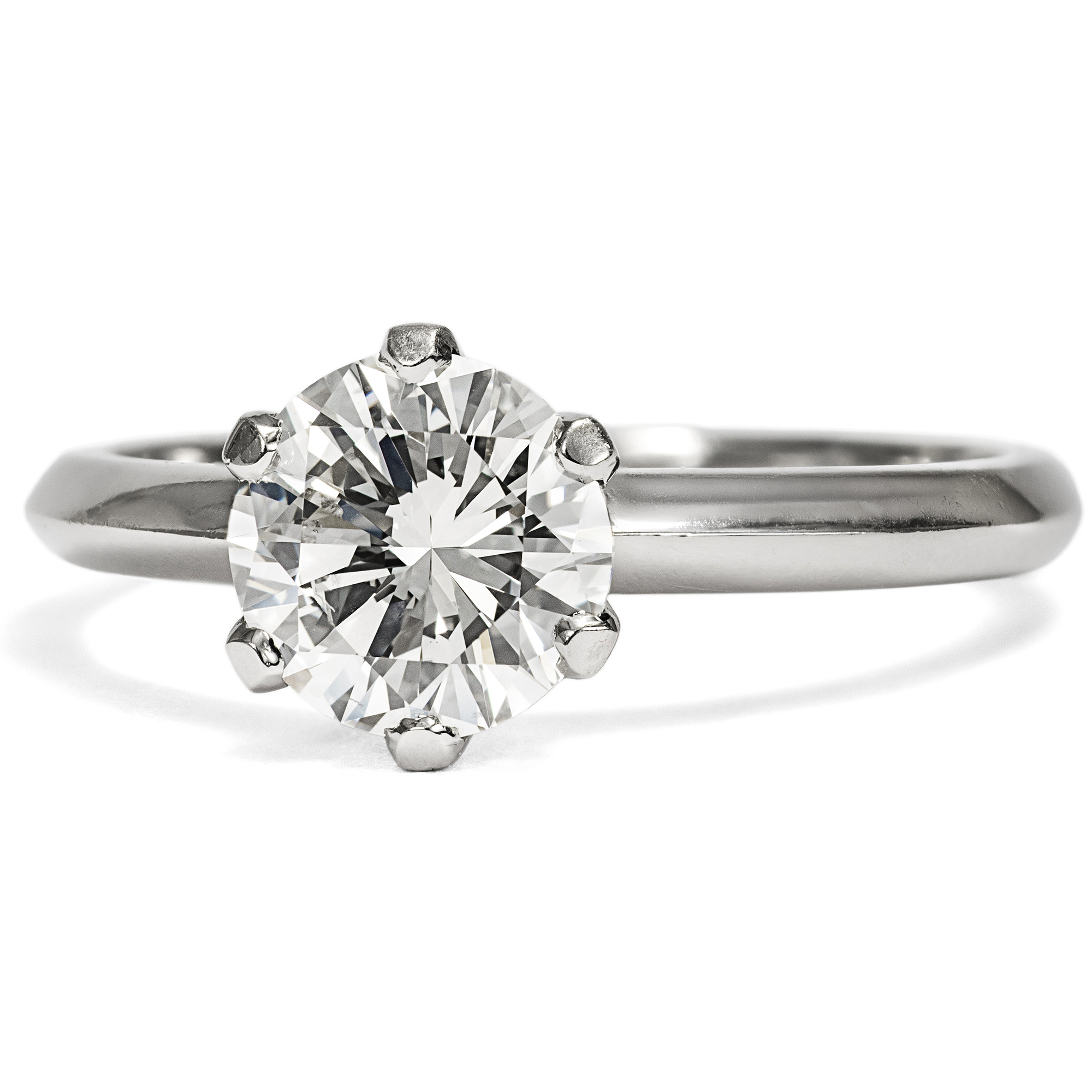 Klassischer Verlobungsring mit 1,30 ct Vintage-Brillant in Platin, aus unserer Werkstatt Klassischer Verlobungsring mit 1,30 ct Vintage-Brillant in Platin, aus unserer Werkstatt