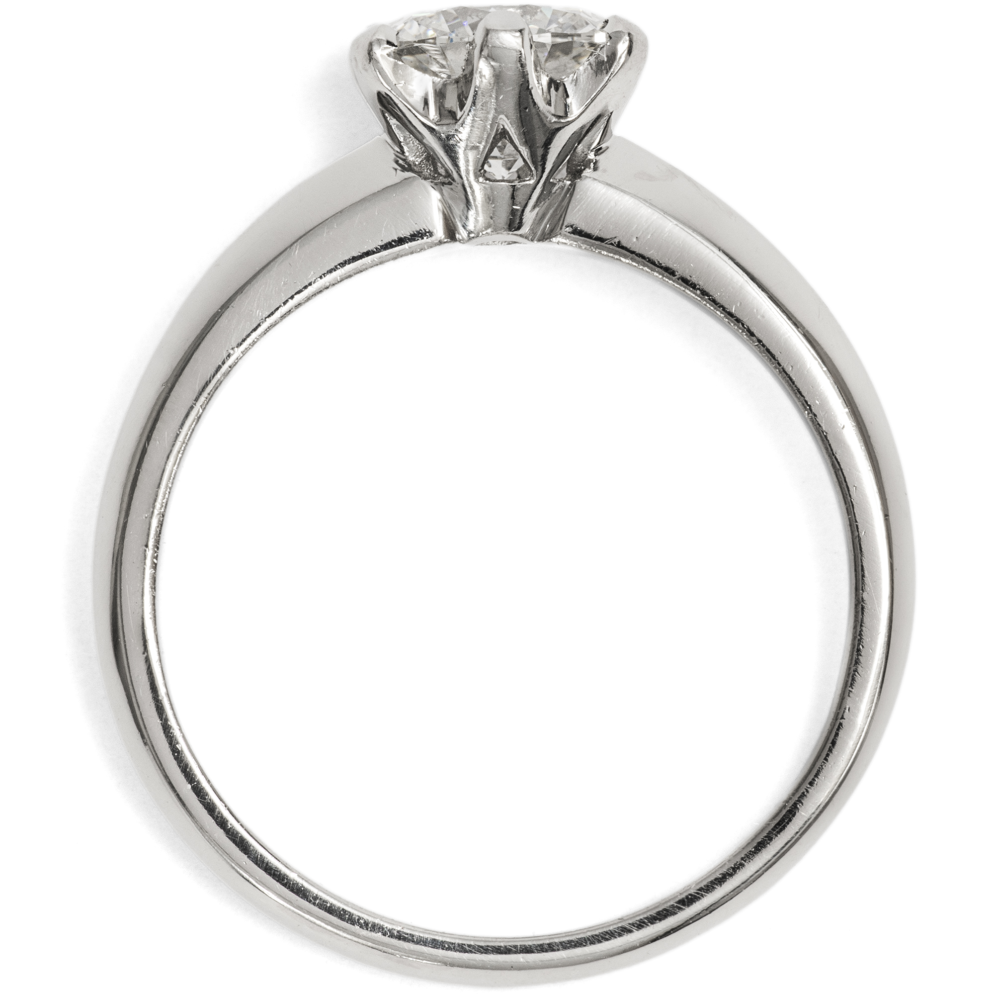 Klassischer Verlobungsring mit 1,30 ct Vintage-Brillant in Platin, aus unserer Werkstatt Klassischer Verlobungsring mit 1,30 ct Vintage-Brillant in Platin, aus unserer Werkstatt