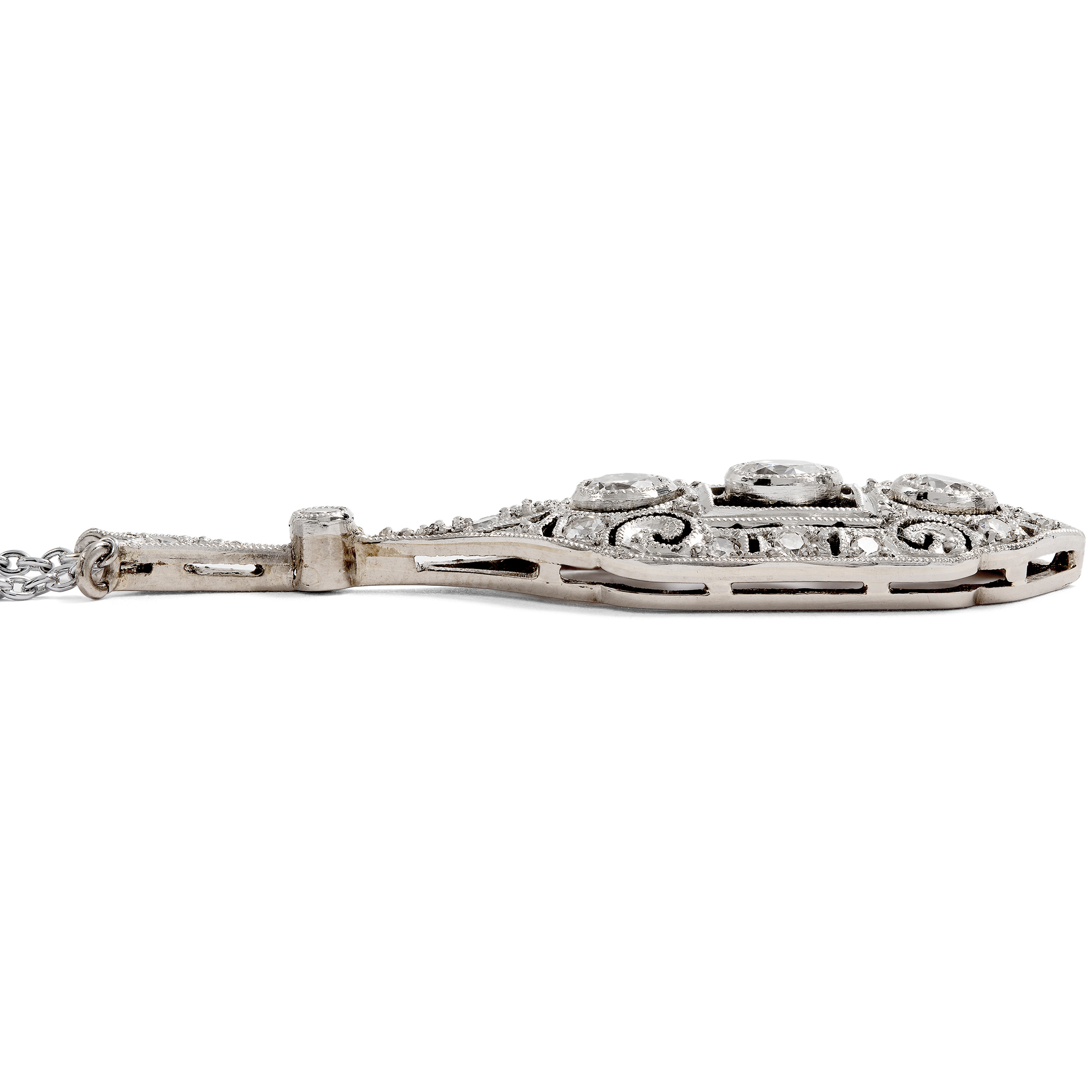 Zartes Collier des Art Déco mit Diamanten in Platin & Weißgold, um 1925 Zartes Collier des Art Déco mit Diamanten in Platin & Weißgold, um 1925