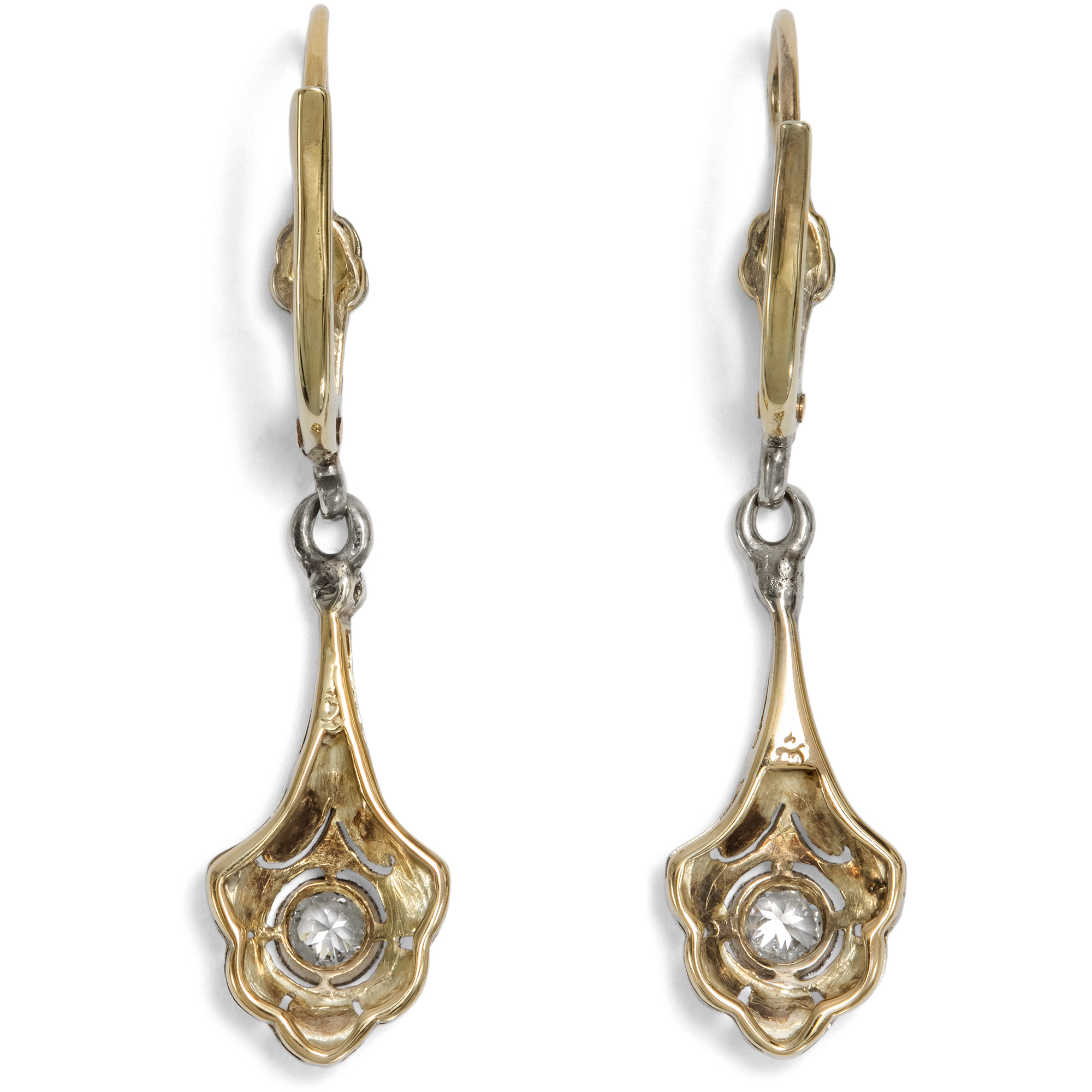 Elegante Art Decó Ohrringe mit Diamanten in Platin auf Gold, um 1930 Elegante Art Decó Ohrringe mit Diamanten in Platin auf Gold, um 1930
