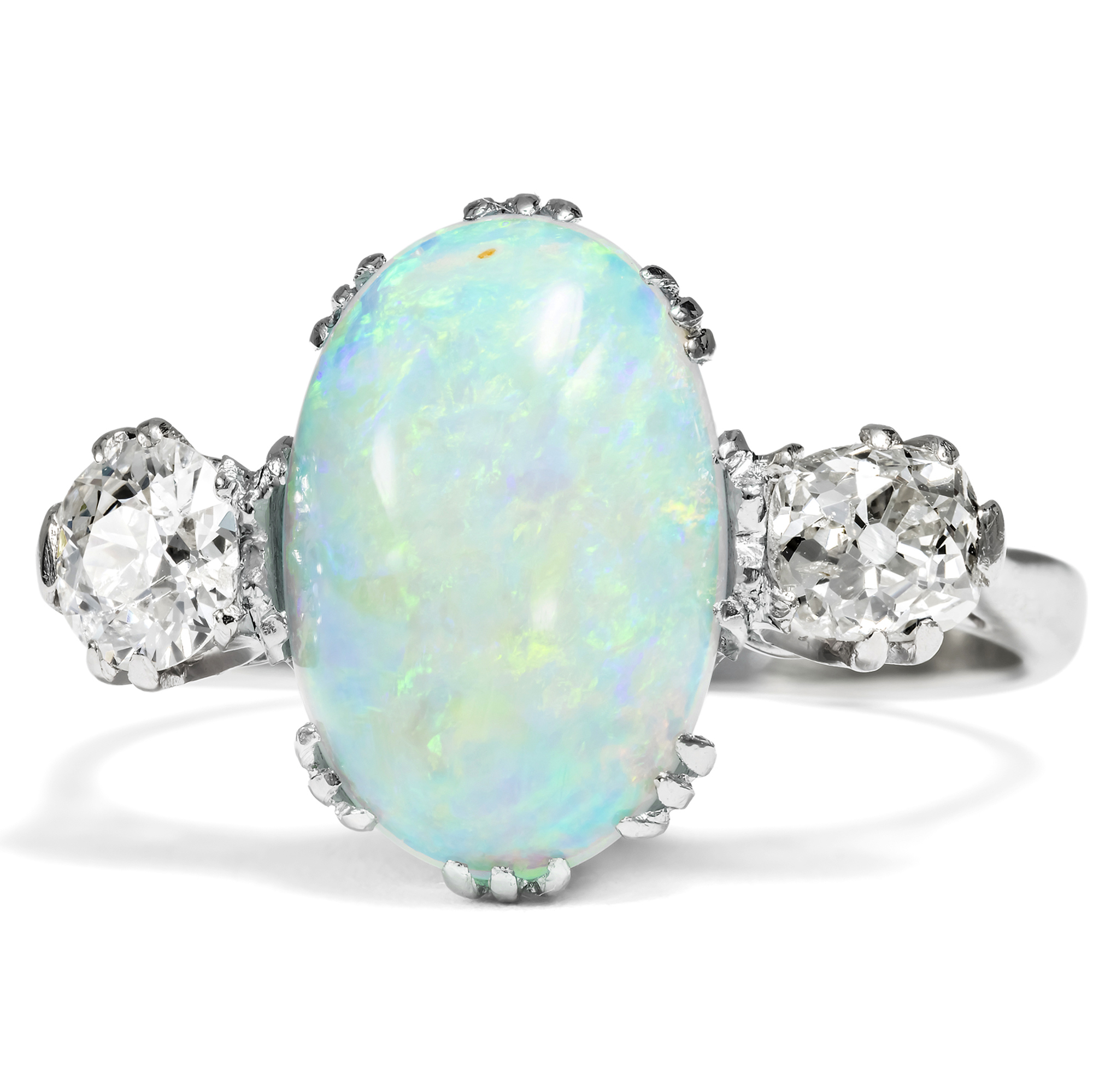 Antiker Opal & Diamant Ring in Weißgold & Platin, England um 1920 Antiker Opal & Diamant Ring in Weißgold & Platin, England um 1920