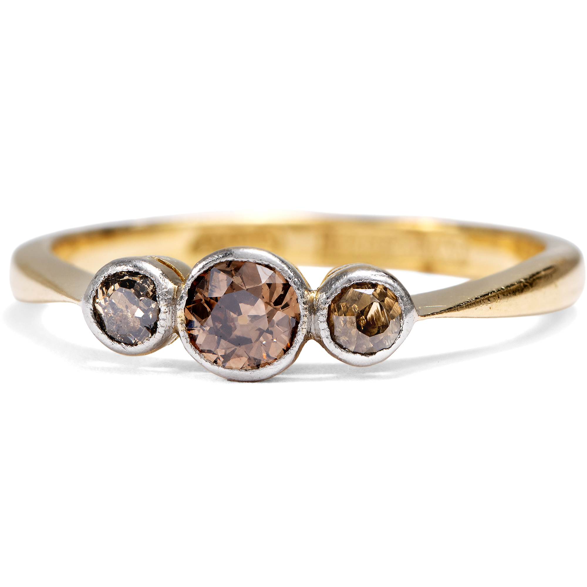 Antiker Trilogie-Ring mit drei Farbdiamanten in Gold & Platin, England um 1910 Antiker Trilogie-Ring mit drei Farbdiamanten in Gold & Platin, England um 1910