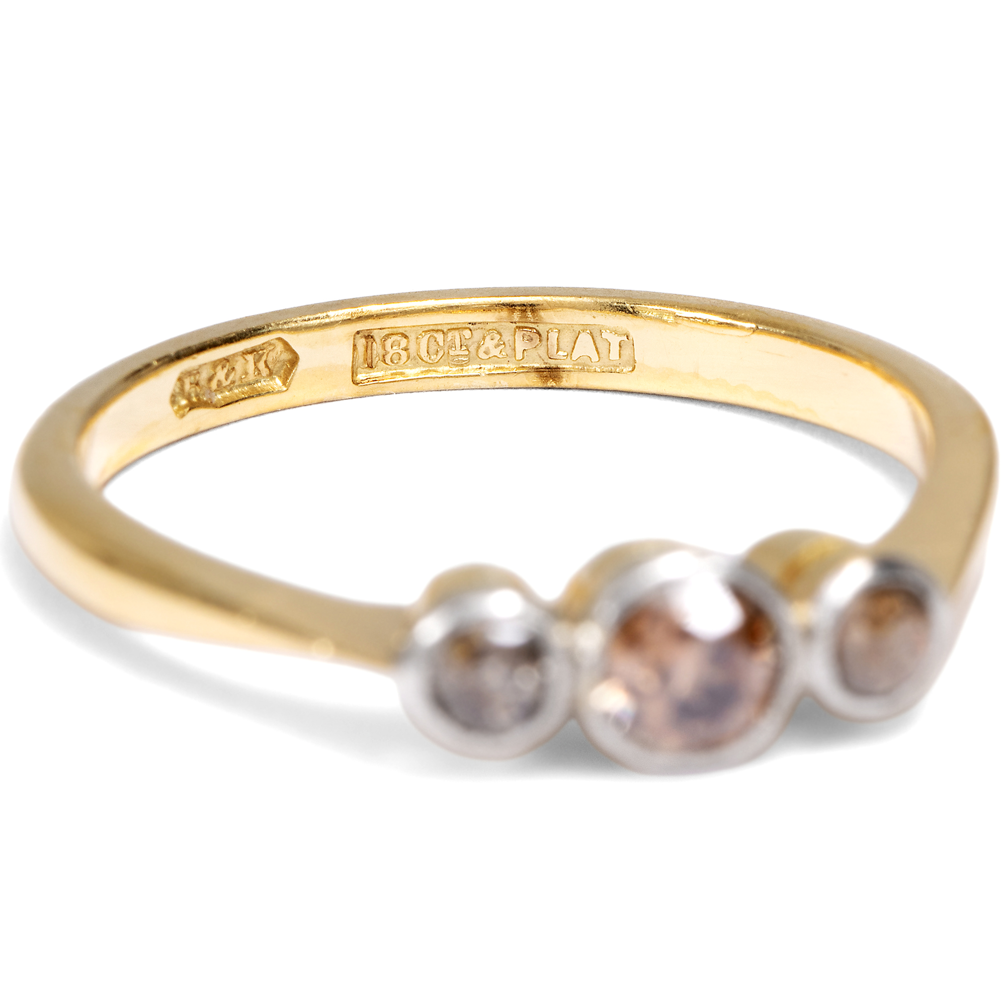 Antiker Trilogie-Ring mit drei Farbdiamanten in Gold & Platin, England um 1910 Antiker Trilogie-Ring mit drei Farbdiamanten in Gold & Platin, England um 1910