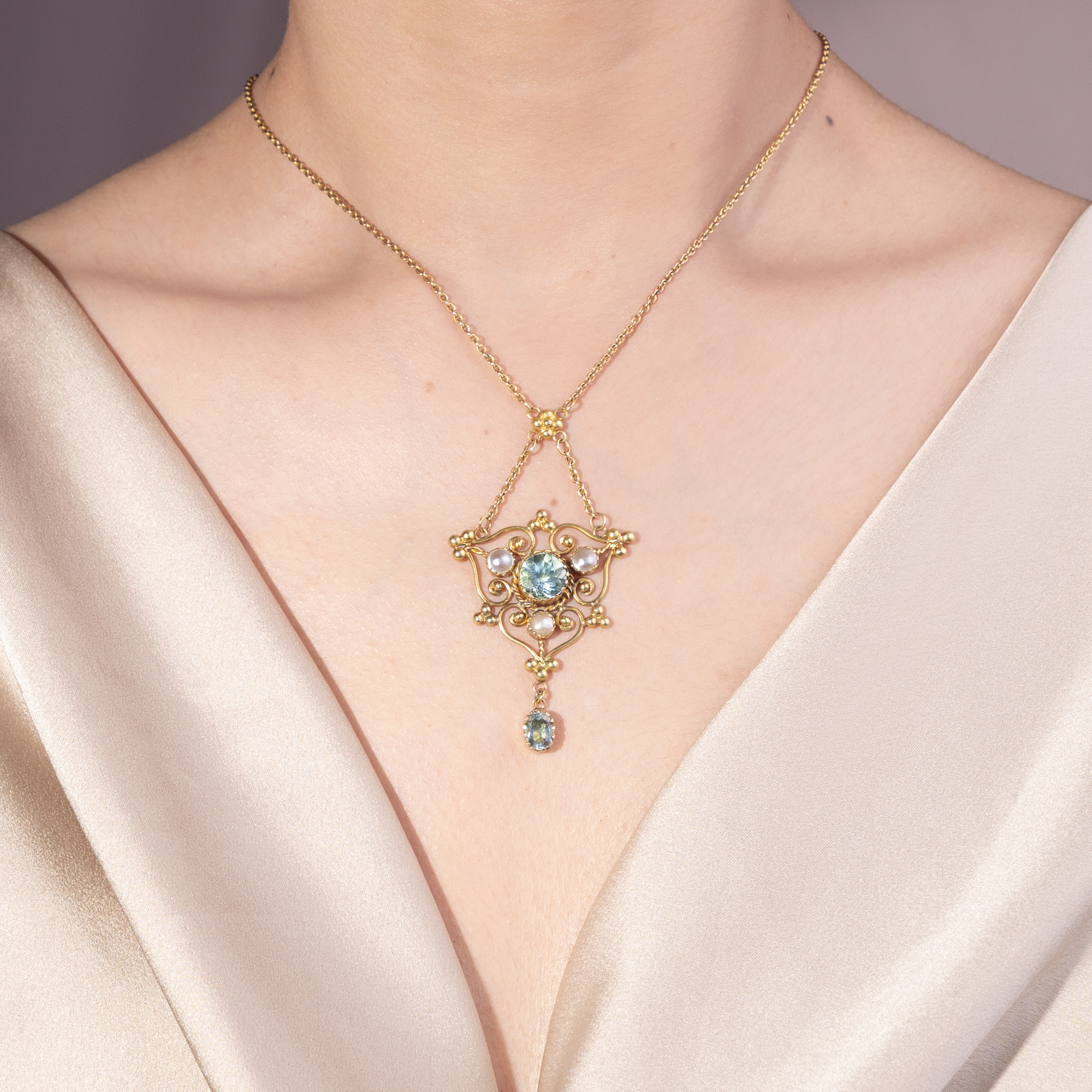Antikes Collier mit Aquamarinen in Gold, Großbritannien um 1905 & später Antikes Collier mit Aquamarinen in Gold, Großbritannien um 1905 & später