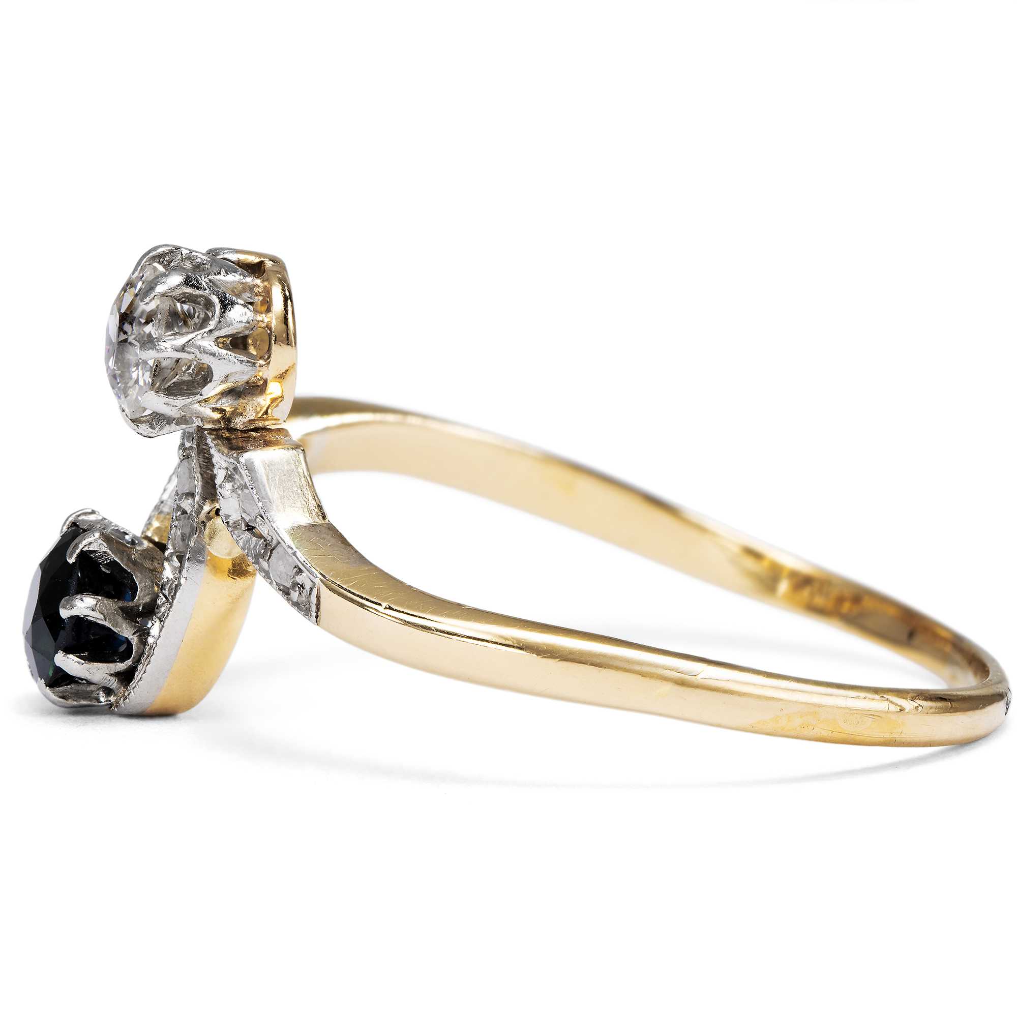 Schwungvoller Toi-et-moi-Ring mit Saphir & Diamanten in Gold & Platin, um 1910 Schwungvoller Toi-et-moi-Ring mit Saphir & Diamanten in Gold & Platin, um 1910