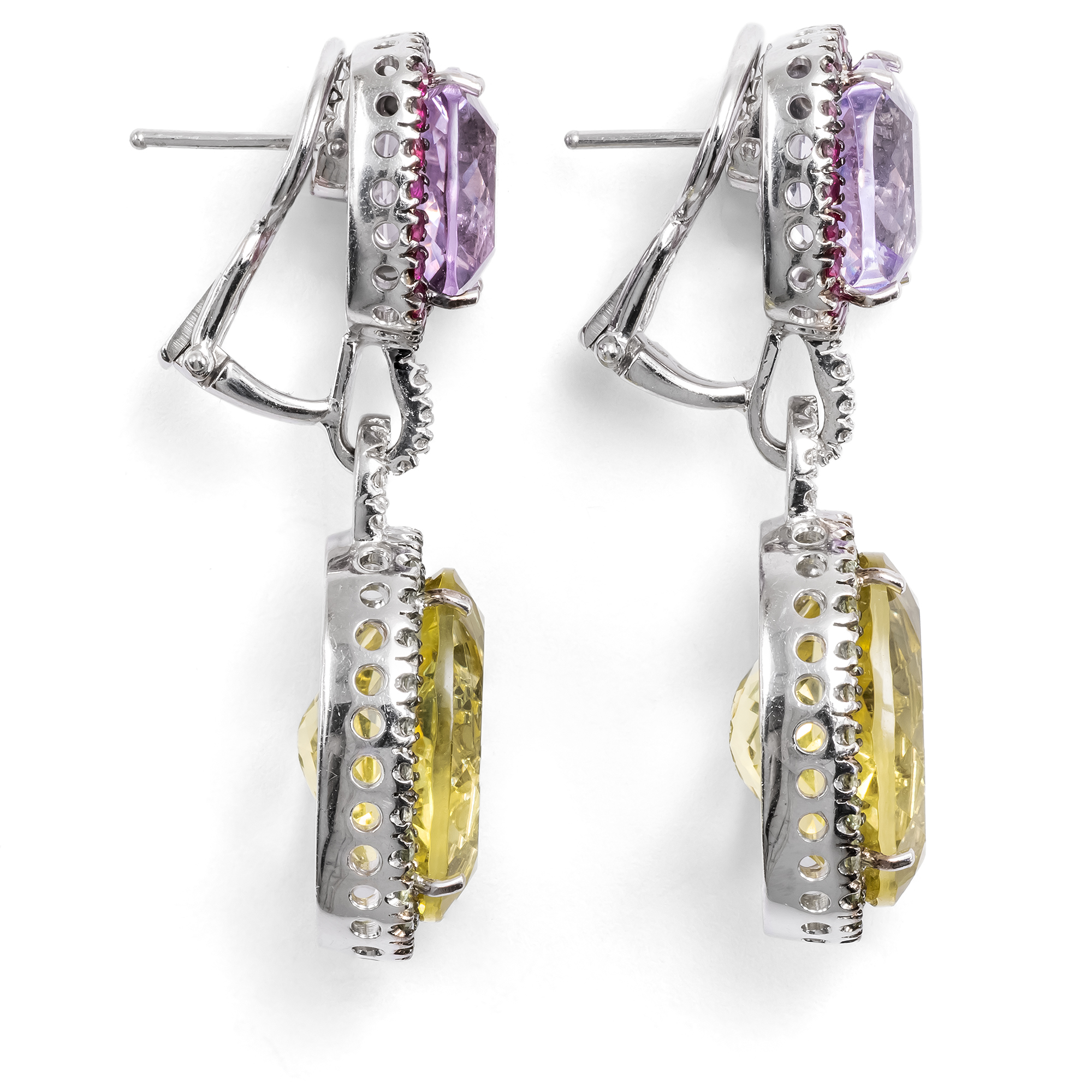 Moderne Ohrringe mit Diamanten & Farbedelsteinen in Weißgold, Italien um 2010 Moderne Ohrringe mit Diamanten & Farbedelsteinen in Weißgold, Italien um 2010