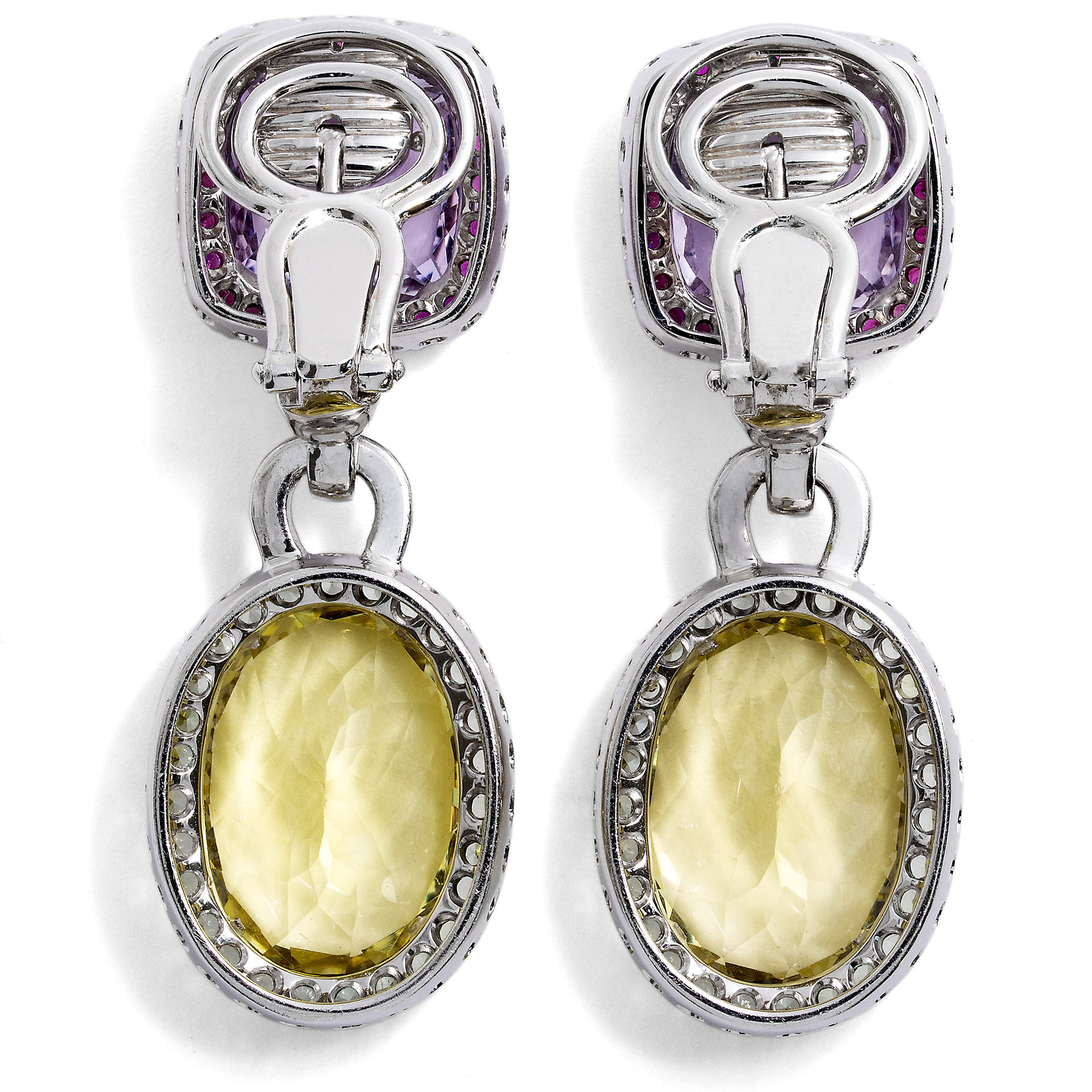 Moderne Ohrringe mit Diamanten & Farbedelsteinen in Weißgold, Italien um 2010 Moderne Ohrringe mit Diamanten & Farbedelsteinen in Weißgold, Italien um 2010