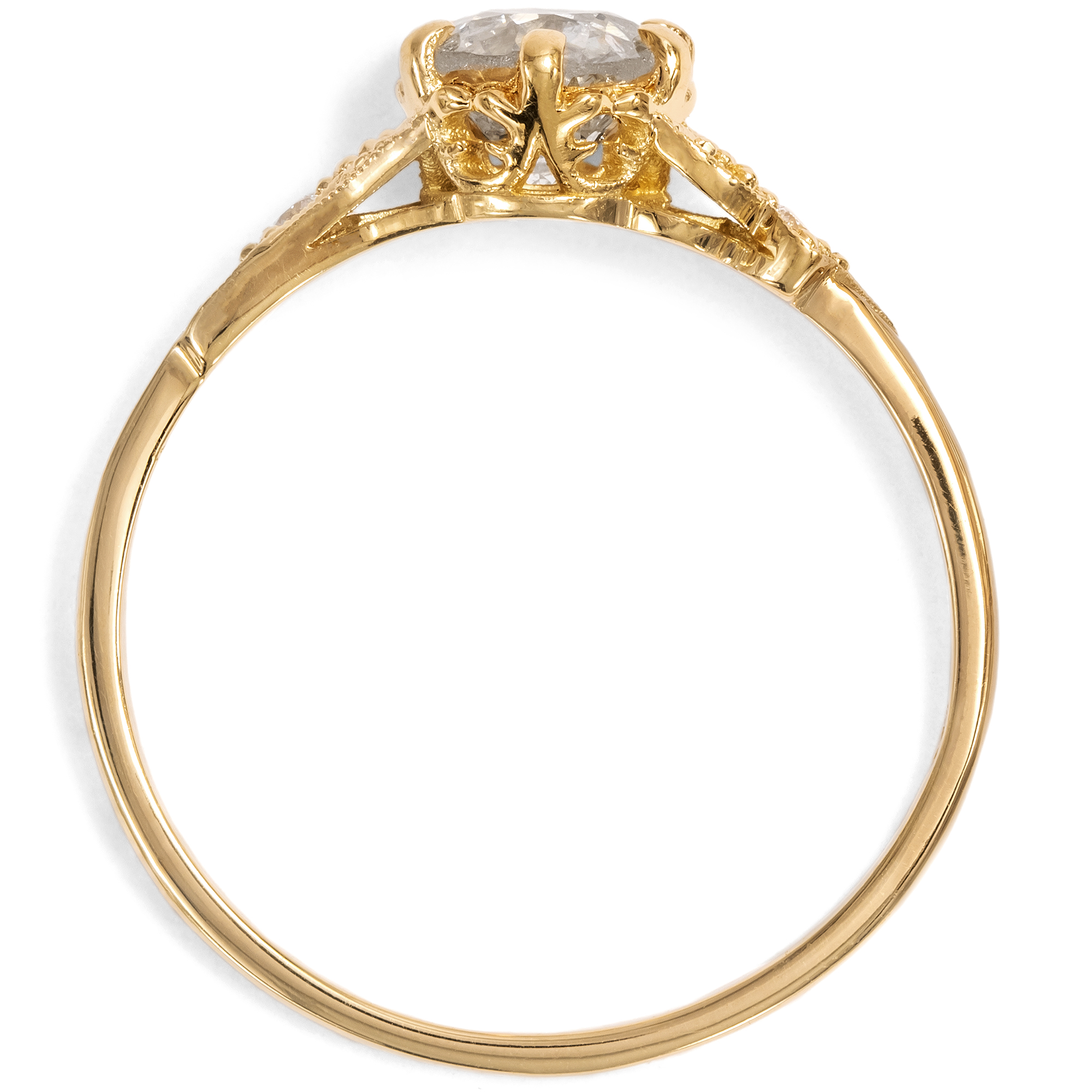 Zarter Ring mit 0,78 ct „Old European Cut“ in Gelbgold, aus unserer Werkstatt Zarter Ring mit 0,78 ct „Old European Cut“ in Gelbgold, aus unserer Werkstatt