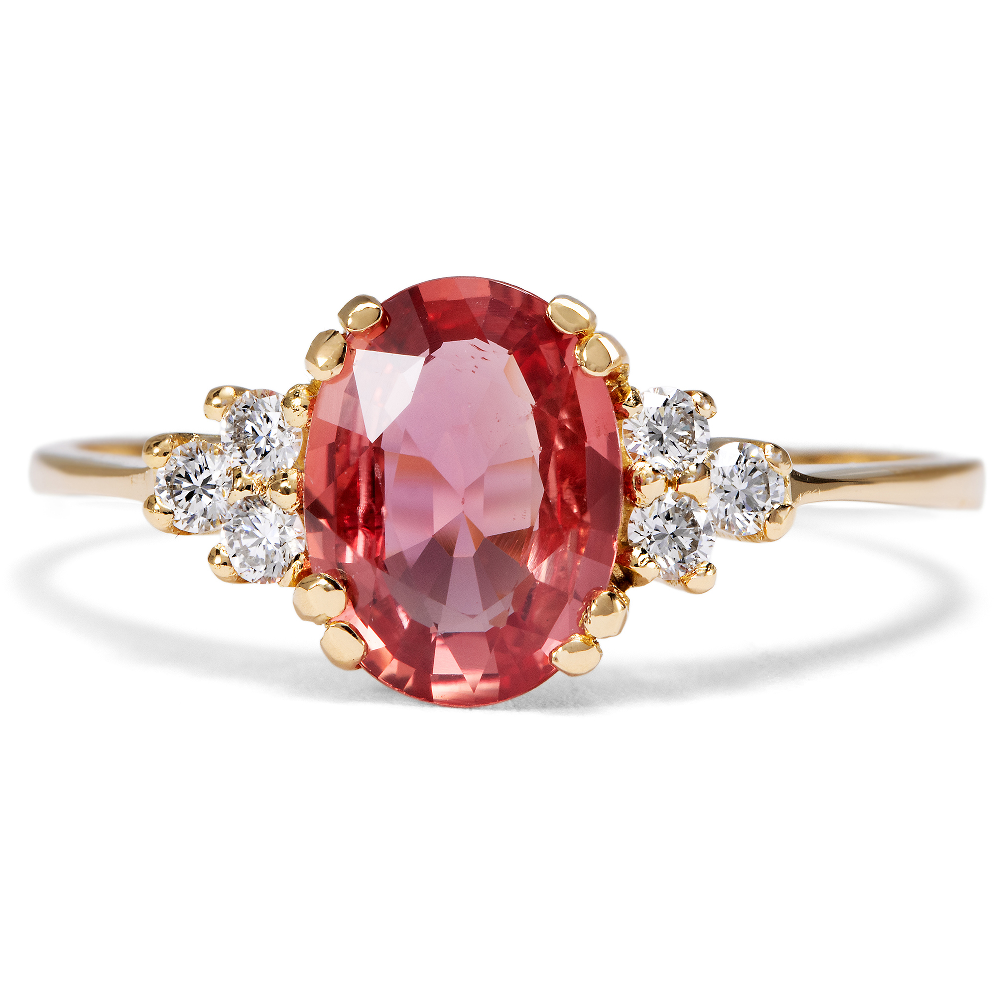 Zarter Ring mit Saphir in Pink-Orange und Diamanten in Gold, aus unserer Werkstatt Zarter Ring mit Saphir in Pink-Orange und Diamanten in Gold, aus unserer Werkstatt