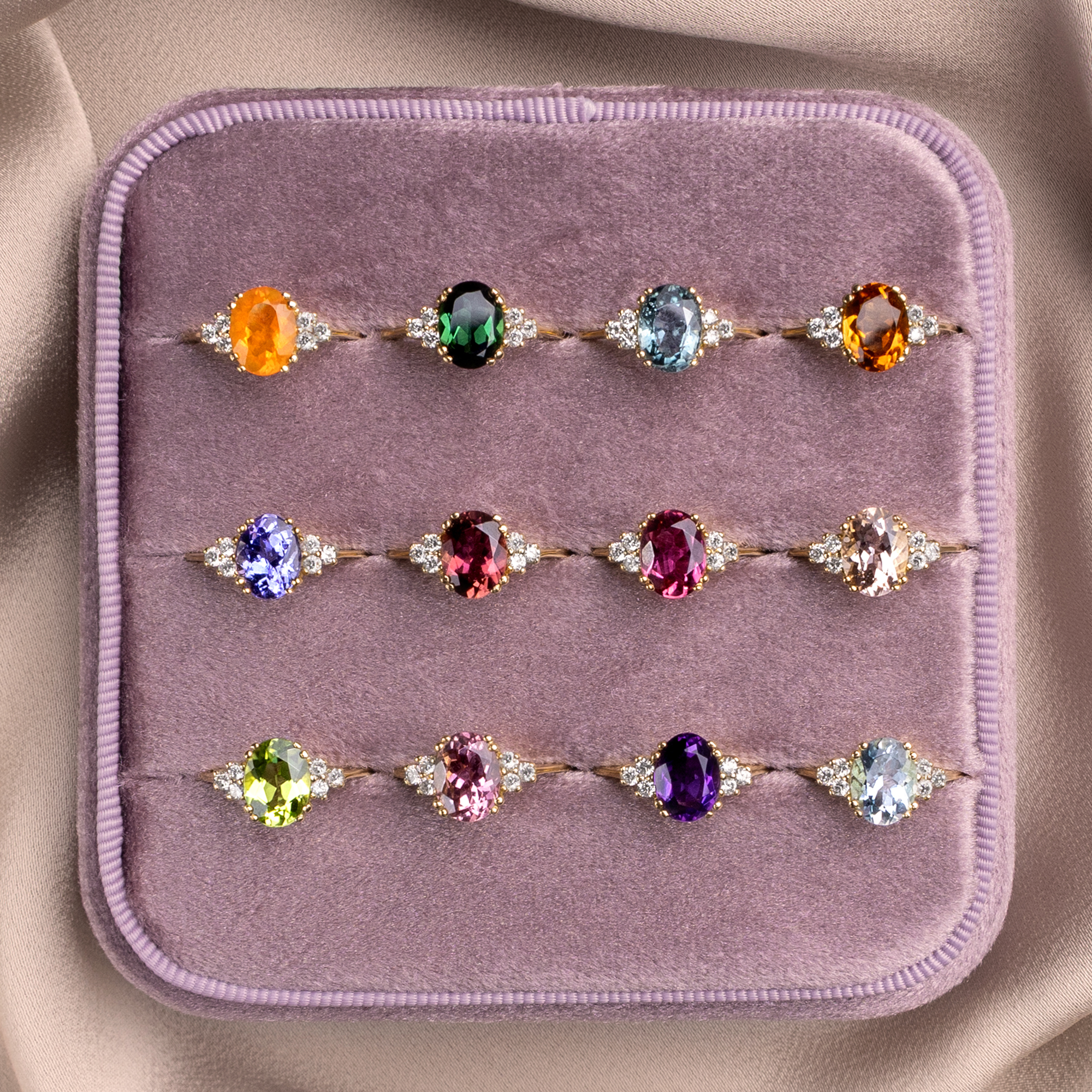 Feiner Ring mit rotbraunem Turmalin & Diamanten in Gold, aus unserer Werkstatt Feiner Ring mit rotbraunem Turmalin & Diamanten in Gold, aus unserer Werkstatt