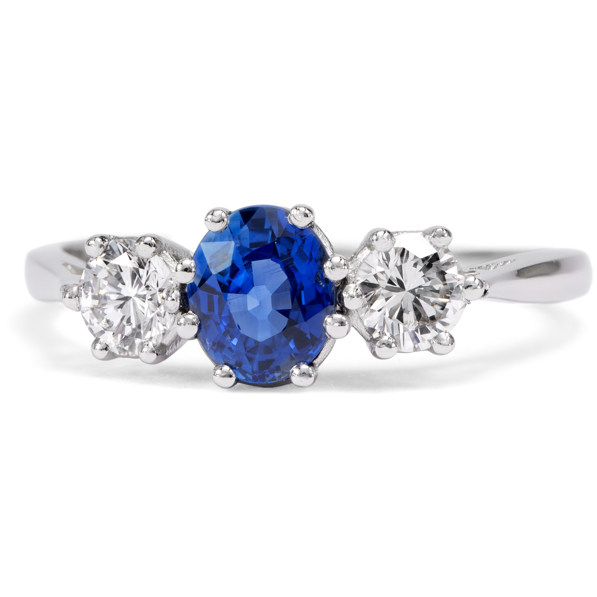 Zarter Ring mit Saphir & vintage Diamanten in Platin, aus unserer Werkstatt Zarter Ring mit Saphir & vintage Diamanten in Platin, aus unserer Werkstatt