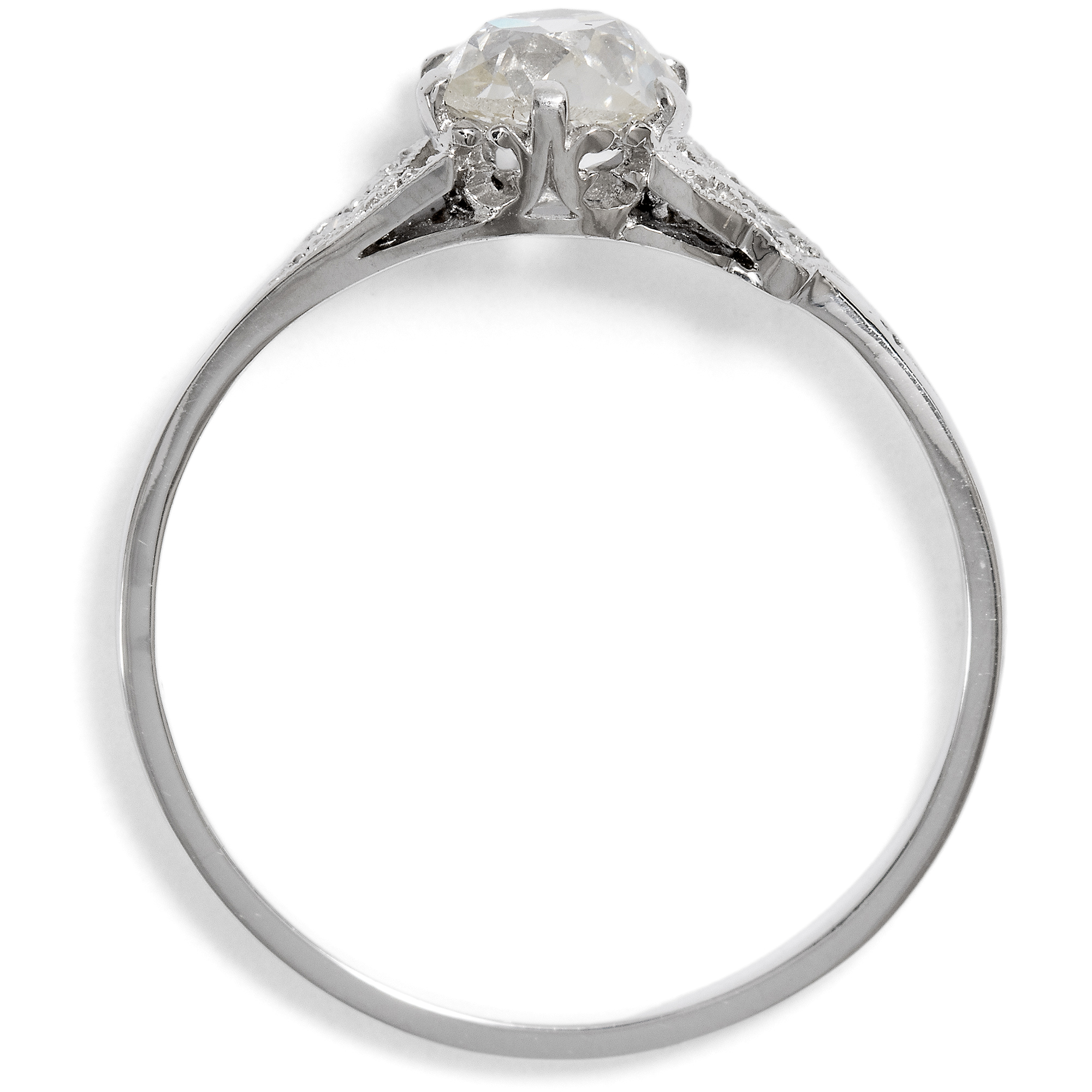 Zarter Ring mit 0,91 ct „Old Mine Cut“-Diamant in Platin, aus unserer Werkstatt Zarter Ring mit 0,91 ct „Old Mine Cut“-Diamant in Platin, aus unserer Werkstatt