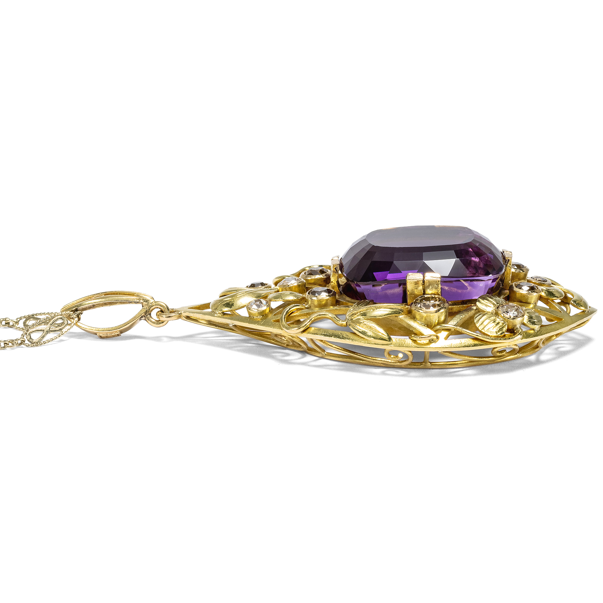 Großer expressionistischer Anhänger mit Amethyst & farbigen Diamanten in Gold, 1920er Jahre Großer expressionistischer Anhänger mit Amethyst & farbigen Diamanten in Gold, 1920er Jahre