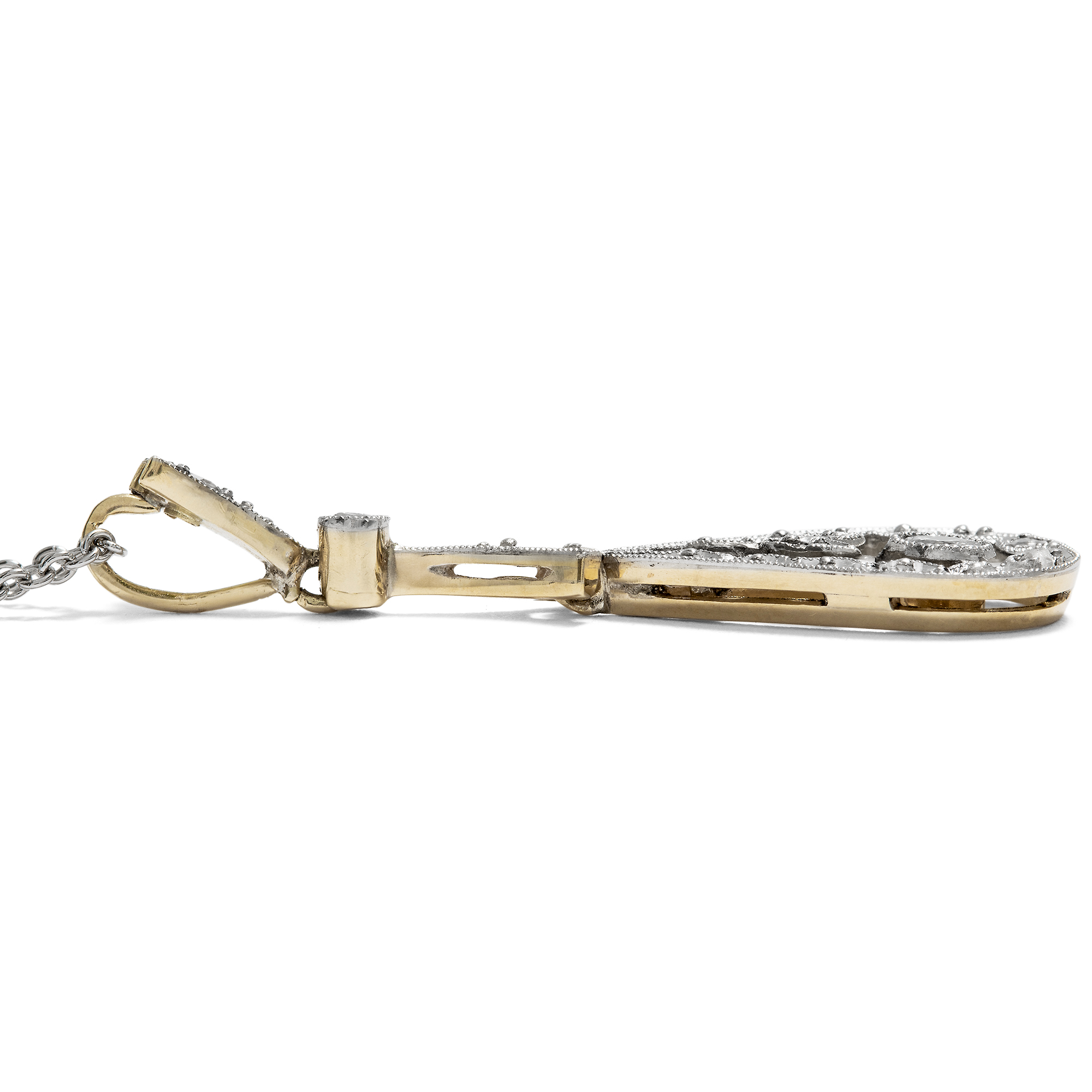 Antiker Anhänger des Art Déco mit Diamanten in Platin auf Gold, um 1930 Antiker Anhänger des Art Déco mit Diamanten in Platin auf Gold, um 1930