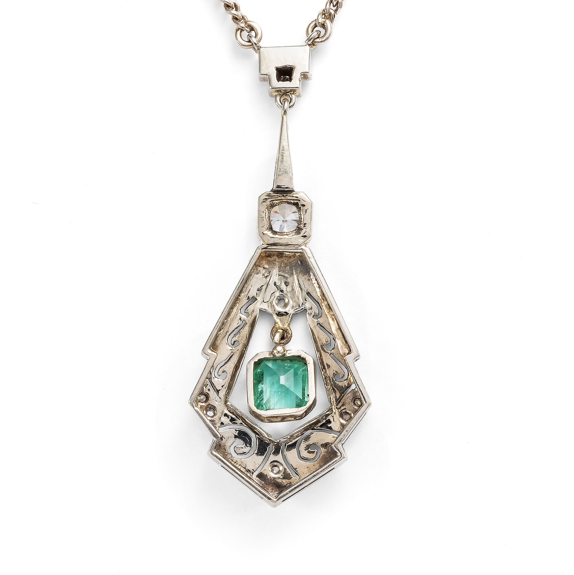 Elegantes Collier des Art Déco mit Smaragd & Diamanten, um 1930 Elegantes Collier des Art Déco mit Smaragd & Diamanten, um 1930