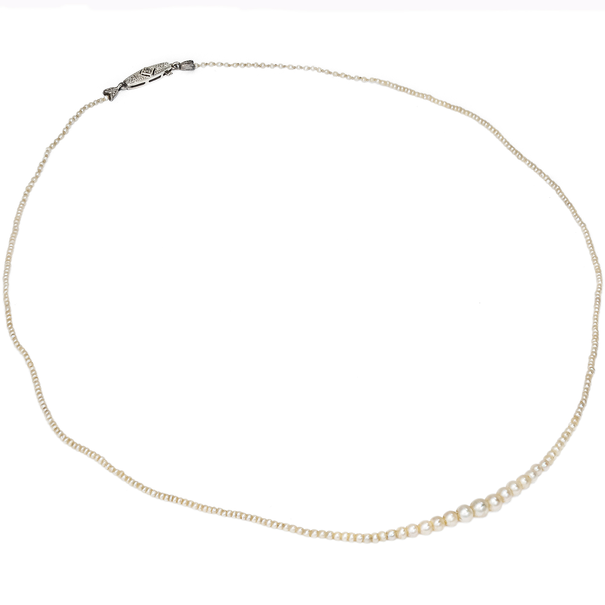 Zartes Collier aus Naturperlen mit Diamantschließe, München um 1925 Zartes Collier aus Naturperlen mit Diamantschließe, München um 1925