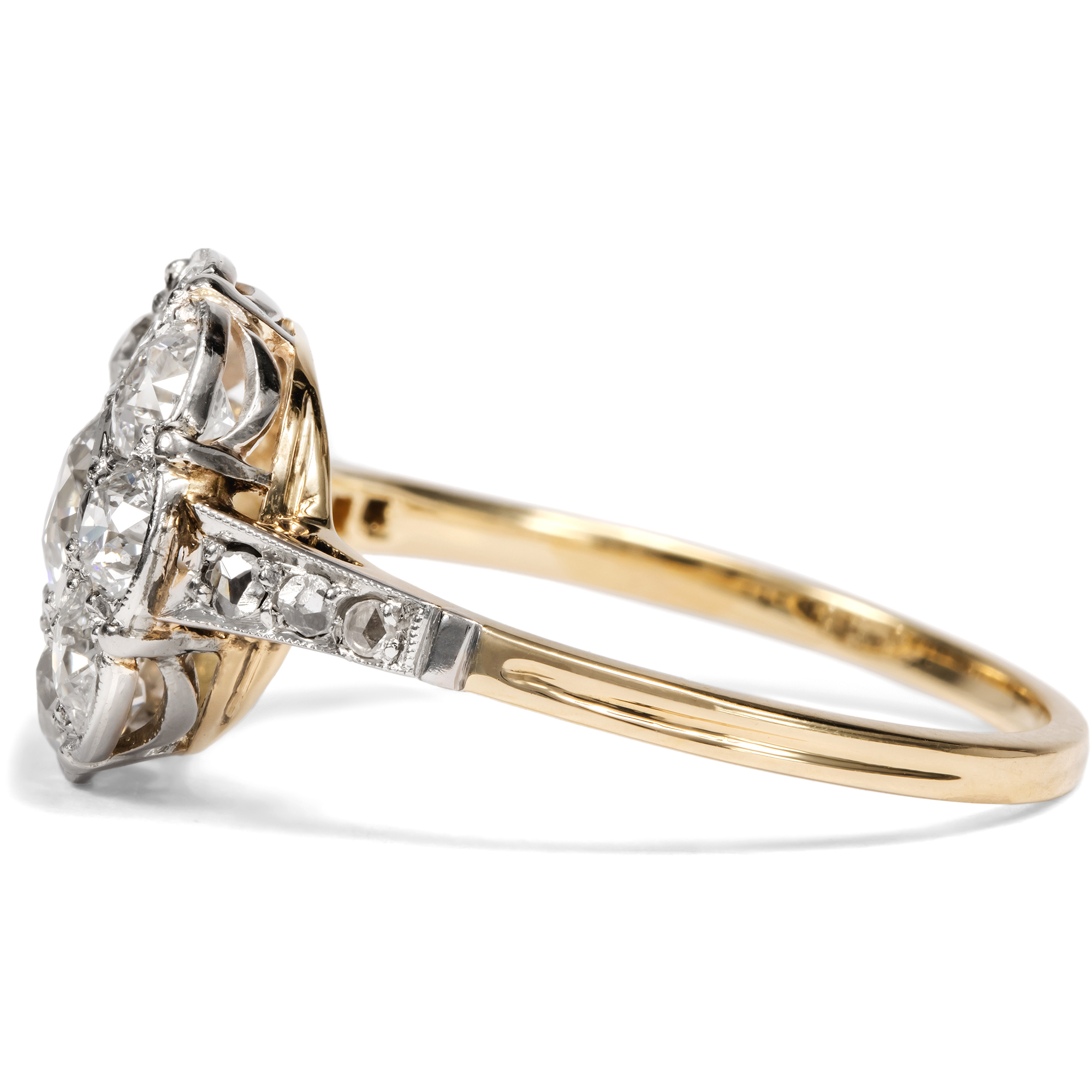 Bezaubernder antiker Blüten-Ring mit Diamanten in Gold & Platin, um 1910 Bezaubernder antiker Blüten-Ring mit Diamanten in Gold & Platin, um 1910