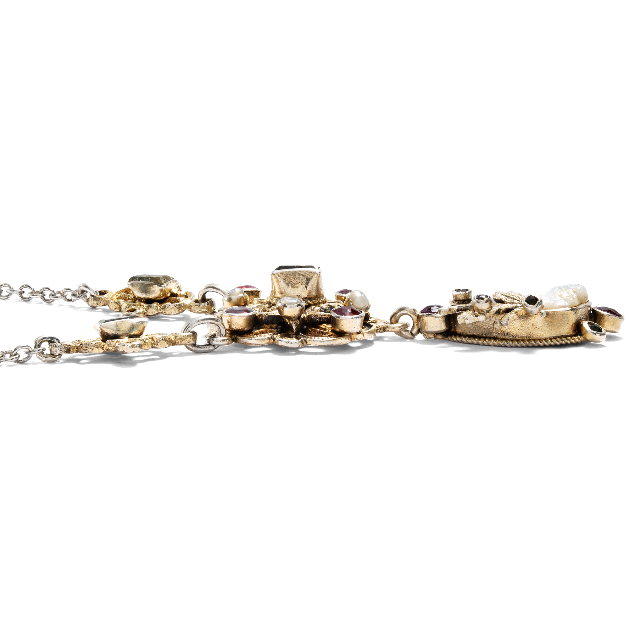 Antikes Collier mit Smaragden, Granaten & Perlen, Österreich-Ungarn, um 1890 Antikes Collier mit Smaragden, Granaten & Perlen, Österreich-Ungarn, um 1890