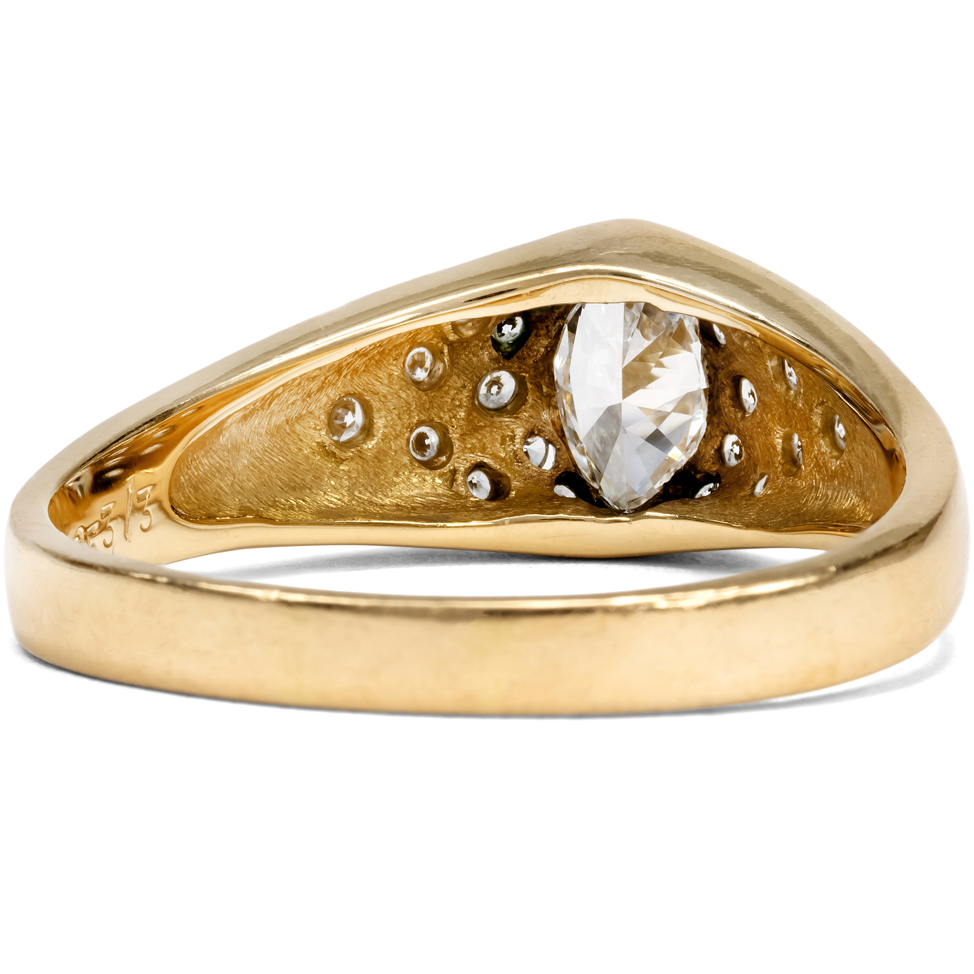 Vintage Goldring mit Diamant im Navetteschliff und Brillanten, Pforzheim um 1985 Vintage Goldring mit Diamant im Navetteschliff und Brillanten, Pforzheim um 1985