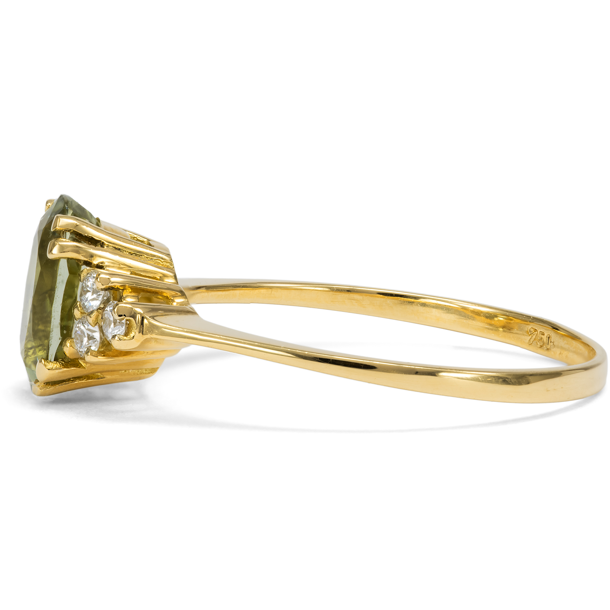 Feiner Ring mit graugrünem Turmalin & Diamanten in Gold, aus unserer Werkstatt Feiner Ring mit graugrünem Turmalin & Diamanten in Gold, aus unserer Werkstatt