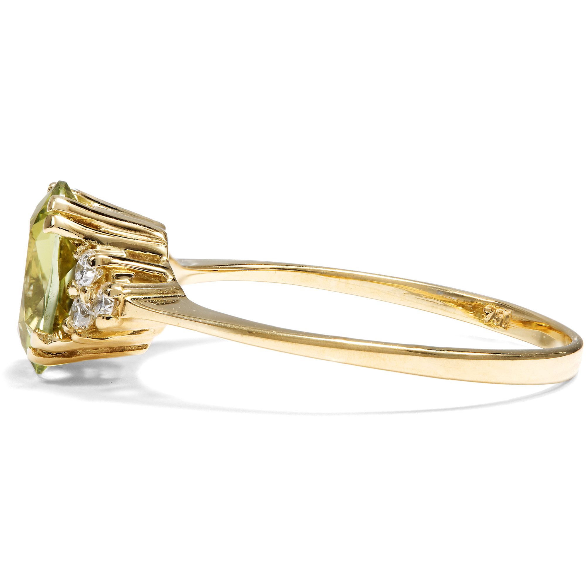 Feiner Ring mit hellgrünem Turmalin & Diamanten in Gold aus unserer Werkstatt Feiner Ring mit hellgrünem Turmalin & Diamanten in Gold aus unserer Werkstatt