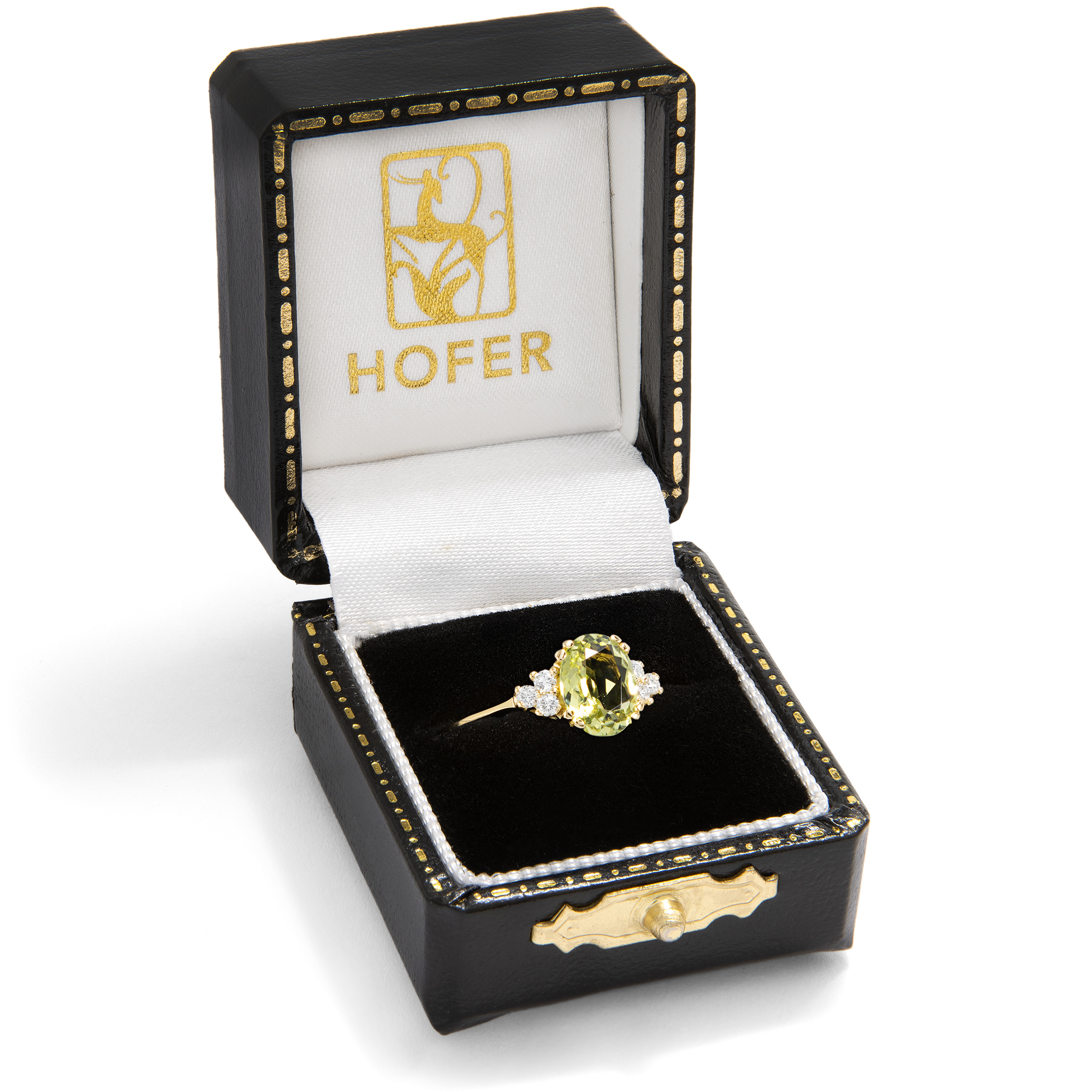 Feiner Ring mit hellgrünem Turmalin & Diamanten in Gold aus unserer Werkstatt Feiner Ring mit hellgrünem Turmalin & Diamanten in Gold aus unserer Werkstatt