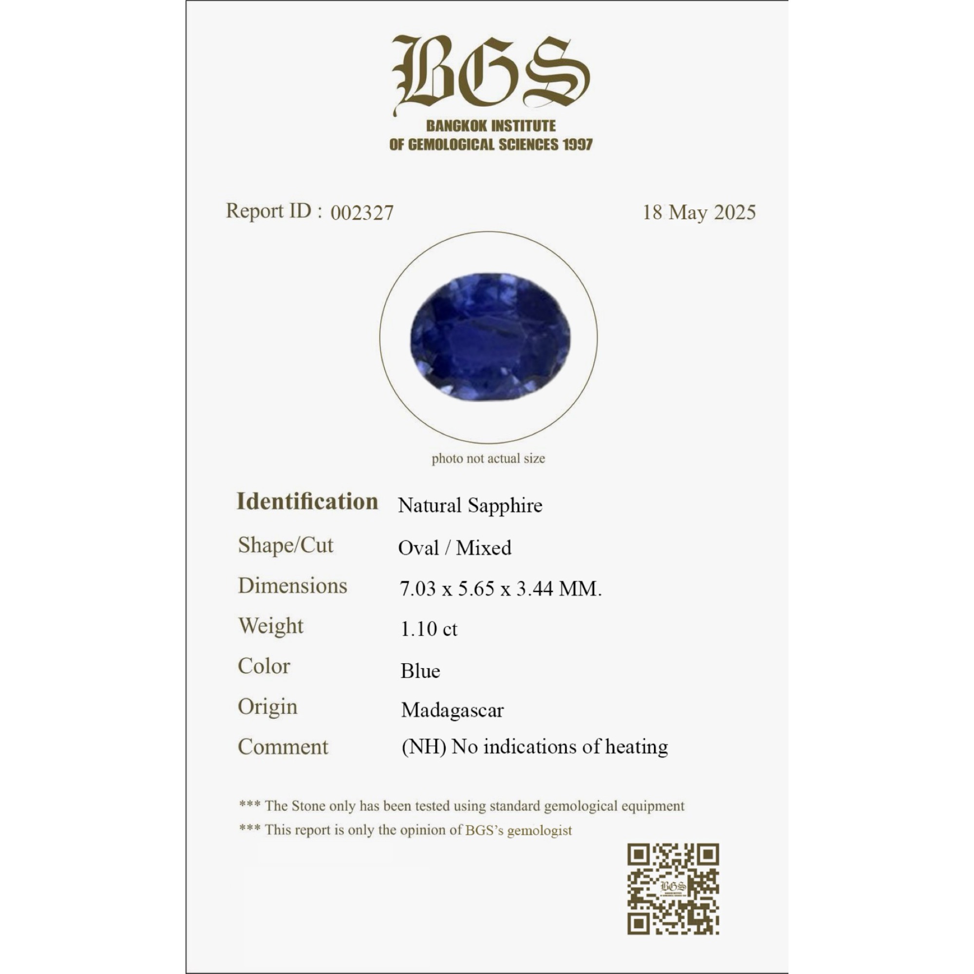 Elegant Ring with an Untreated Sapphire and Brilliant-Cut Diamonds in Platinum, Handcrafted in Our Workshop Elegant Ring with an Untreated Sapphire and Brilliant-Cut Diamonds in Platinum, Handcrafted in Our Workshop