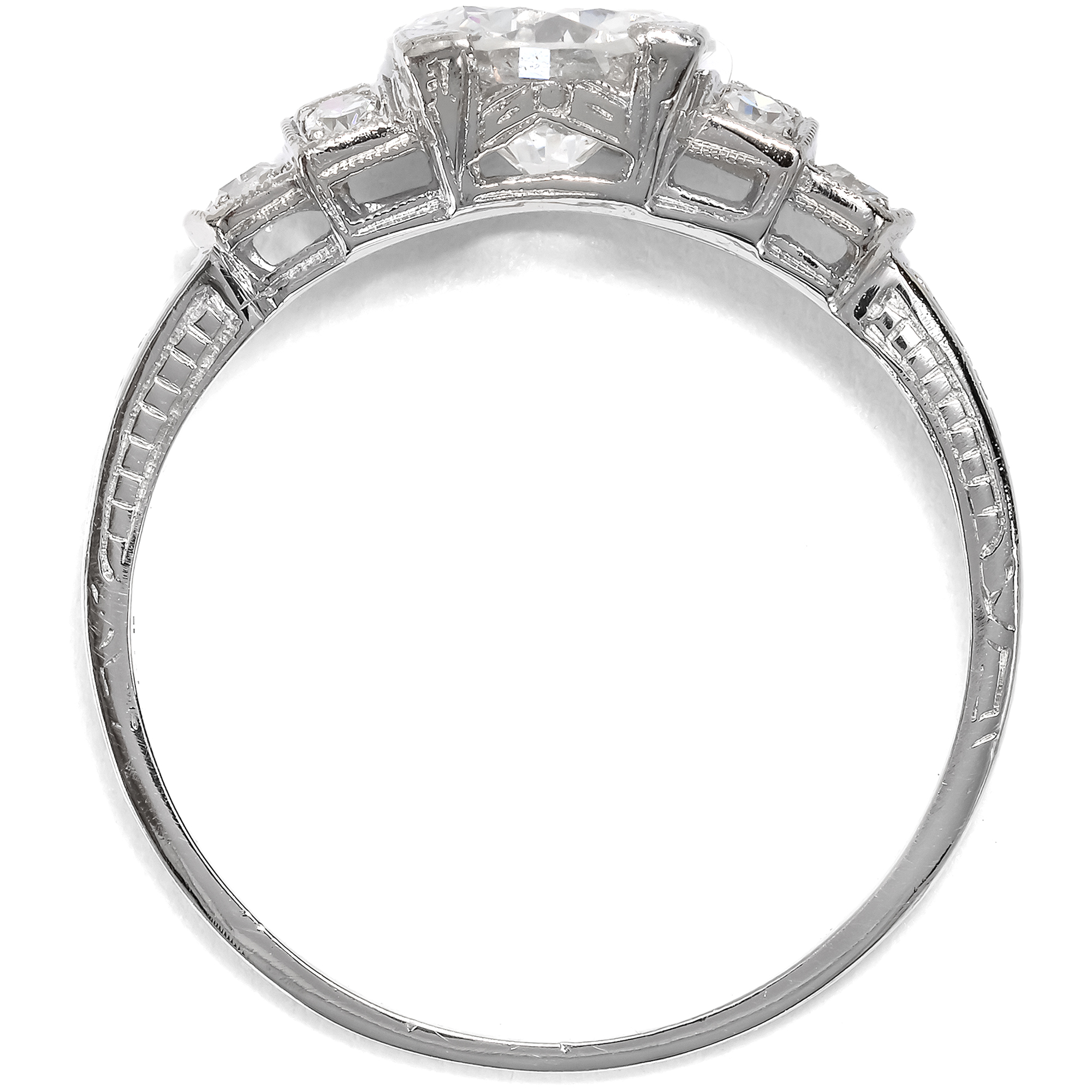 Prachtvoller Ring mit 1,13 ct vintage Brillant, aus unserer Werkstatt Prachtvoller Ring mit 1,13 ct vintage Brillant, aus unserer Werkstatt