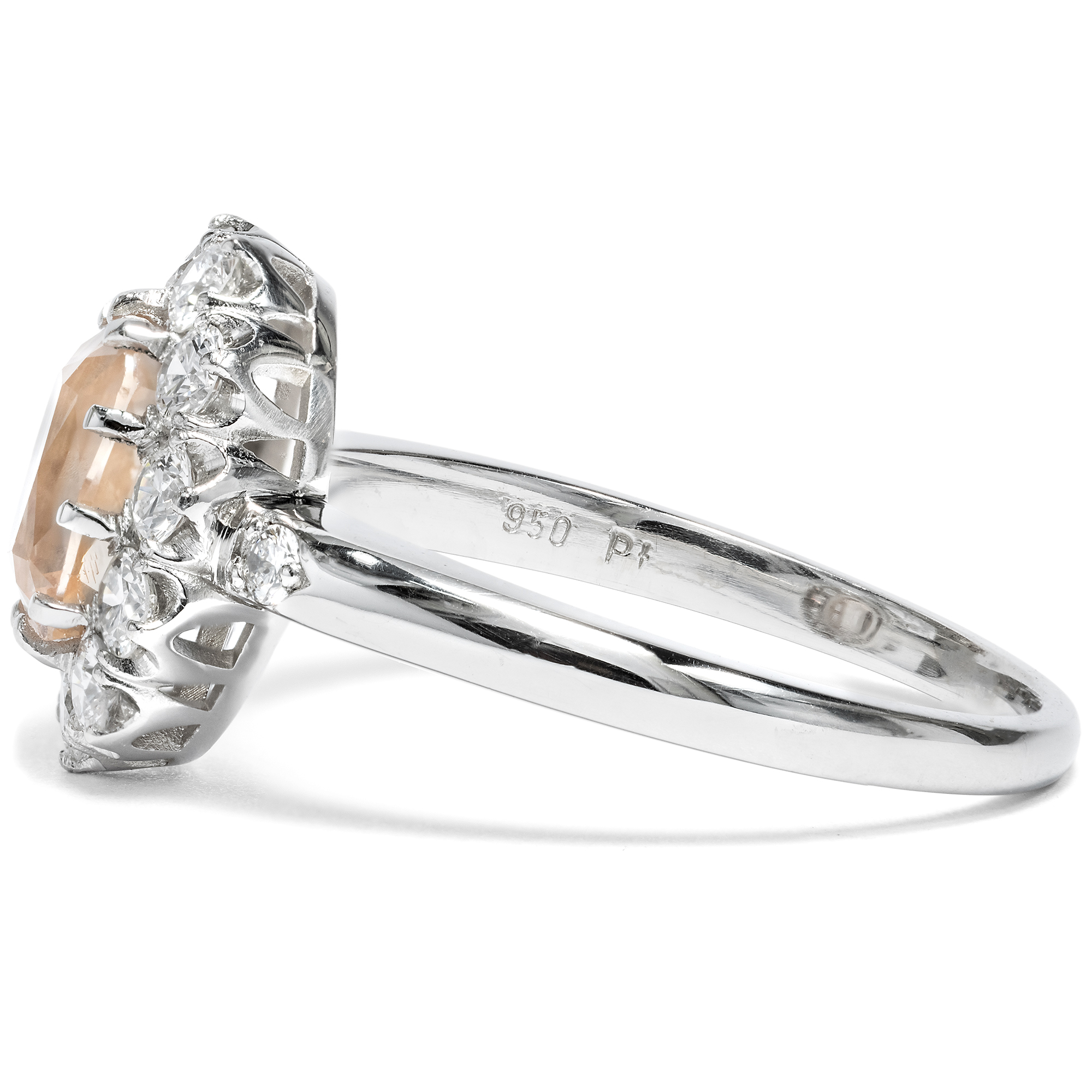 Platinring mit lotusblütenfarbenem Saphir & Brillanten, aus unserer Werkstatt Platinring mit lotusblütenfarbenem Saphir & Brillanten, aus unserer Werkstatt