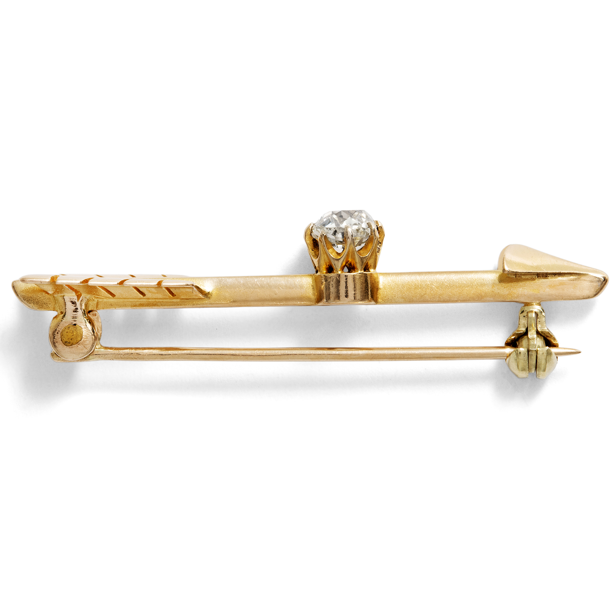 Romantische Pfeil-Brosche aus Gold mit Diamant im „Old Mine Cut“, um 1900 Romantische Pfeil-Brosche aus Gold mit Diamant im „Old Mine Cut“, um 1900