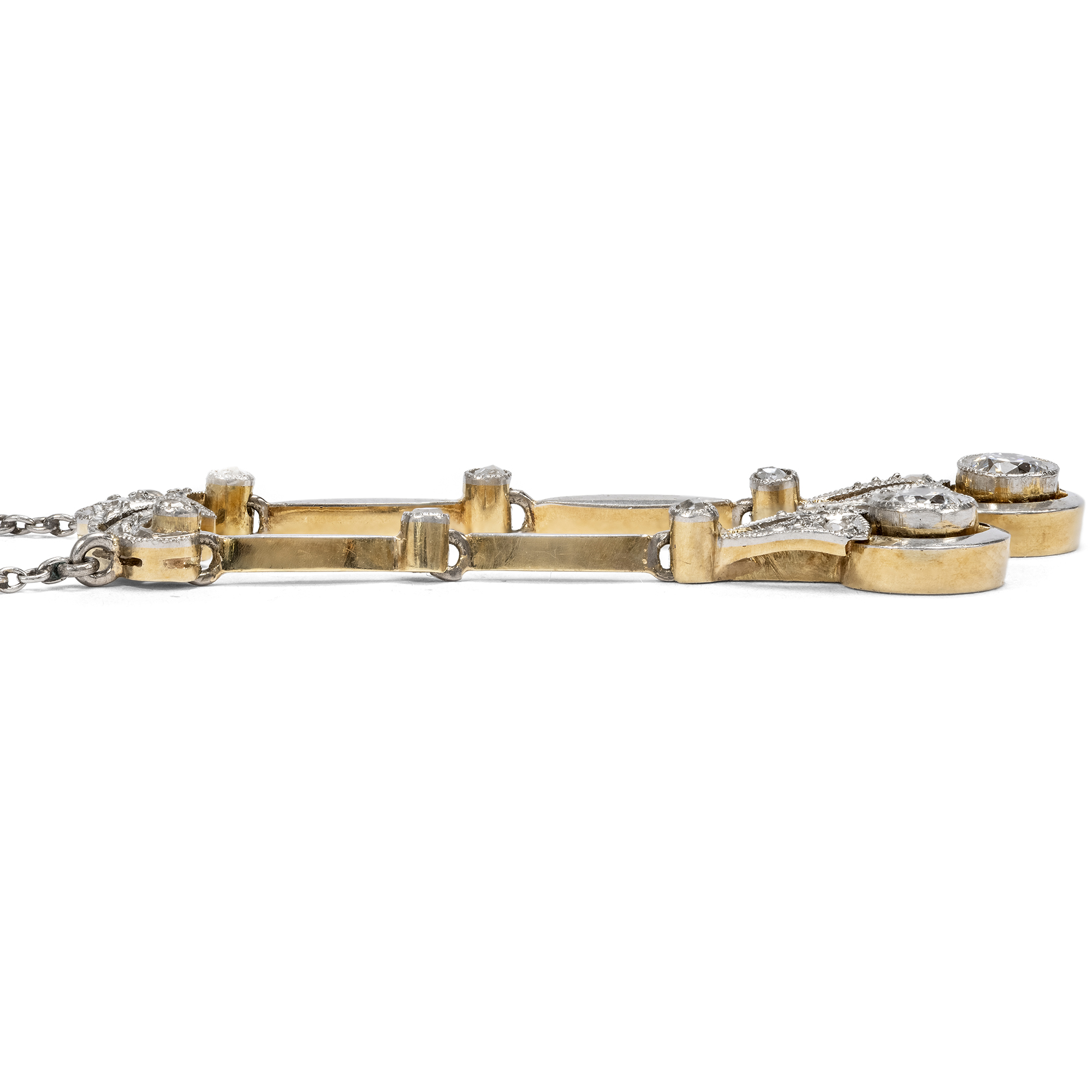 Antikes Lavallière-Collier mit Diamanten in Gold & Platin, um 1910 Antikes Lavallière-Collier mit Diamanten in Gold & Platin, um 1910