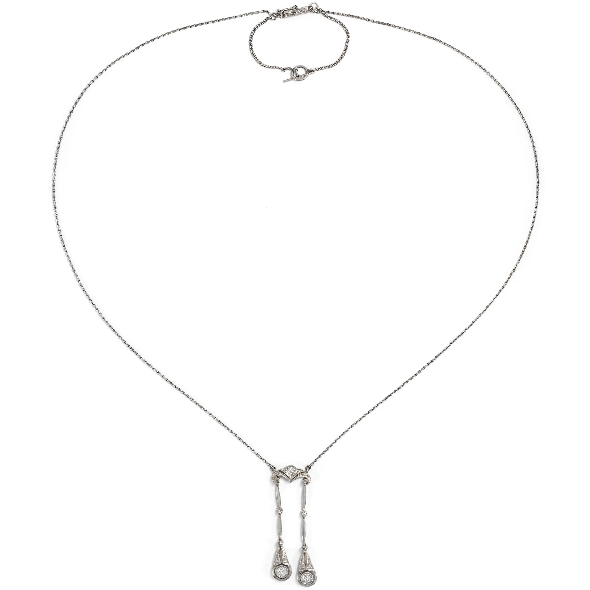Antikes Lavallière-Collier mit Diamanten in Gold & Platin, um 1910 Antikes Lavallière-Collier mit Diamanten in Gold & Platin, um 1910