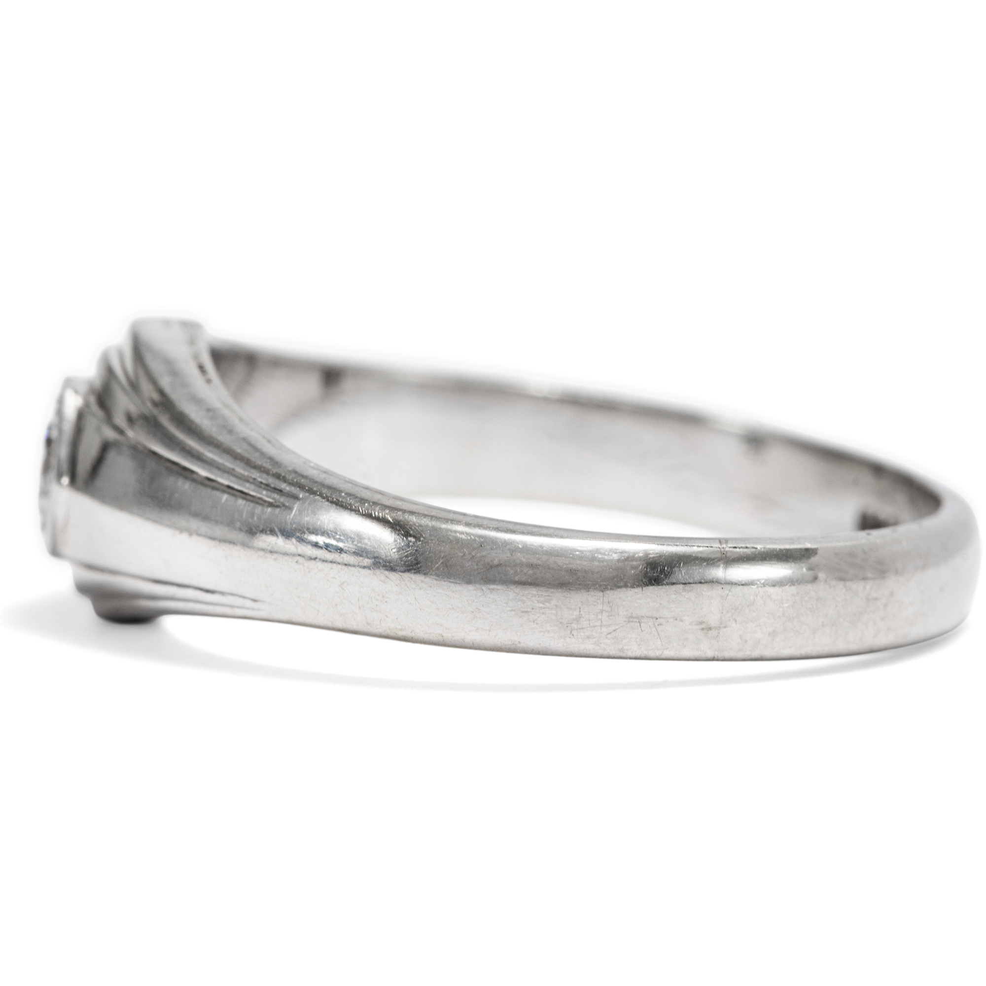 Minimalistischer Solitärring mit Brilliant in Weißgold, 1930er Jahre Minimalistischer Solitärring mit Brilliant in Weißgold, 1930er Jahre