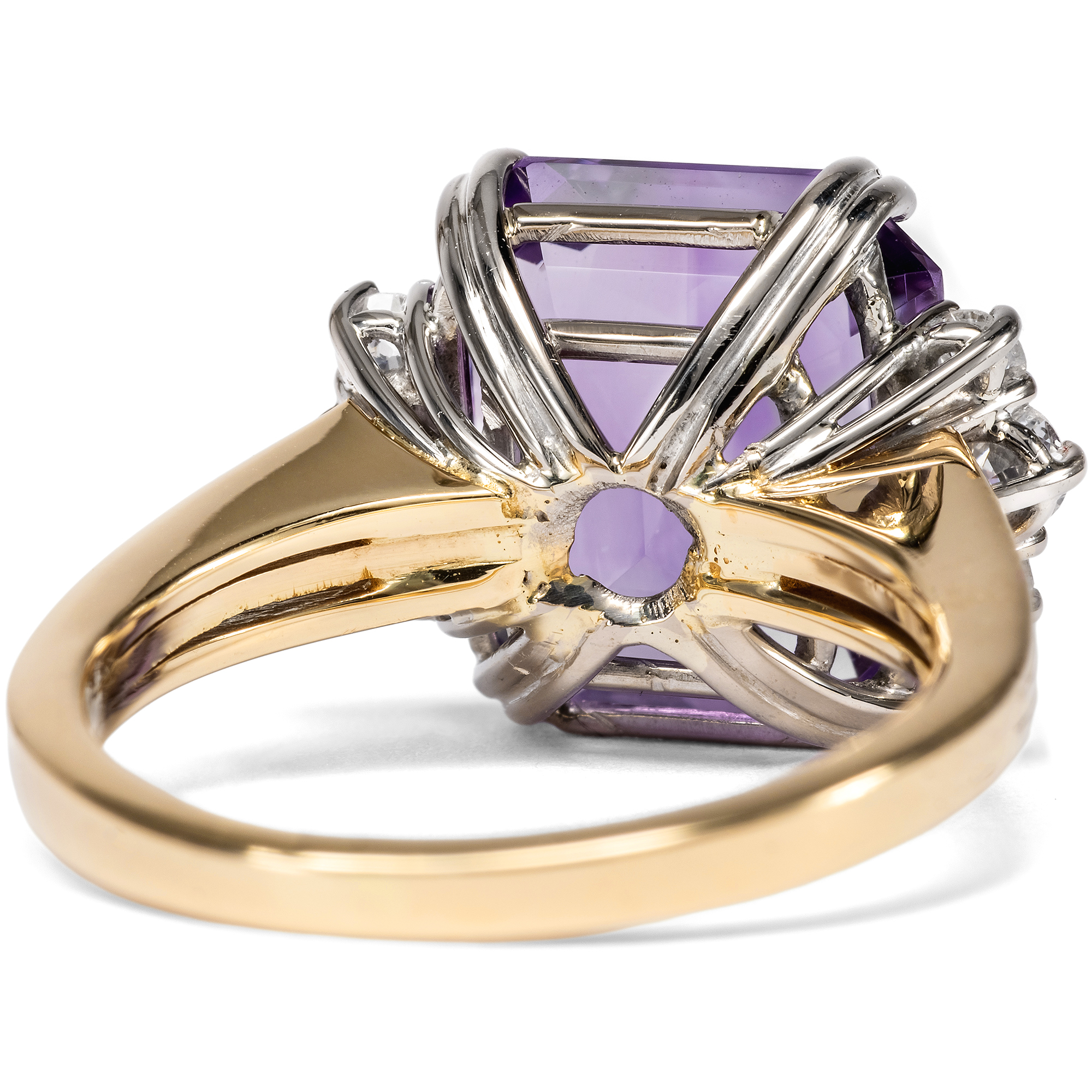 Large Vintage Ring with Amethyst & Diamonds in Gold, c. 1970 Large Vintage Ring with Amethyst & Diamonds in Gold, c. 1970
