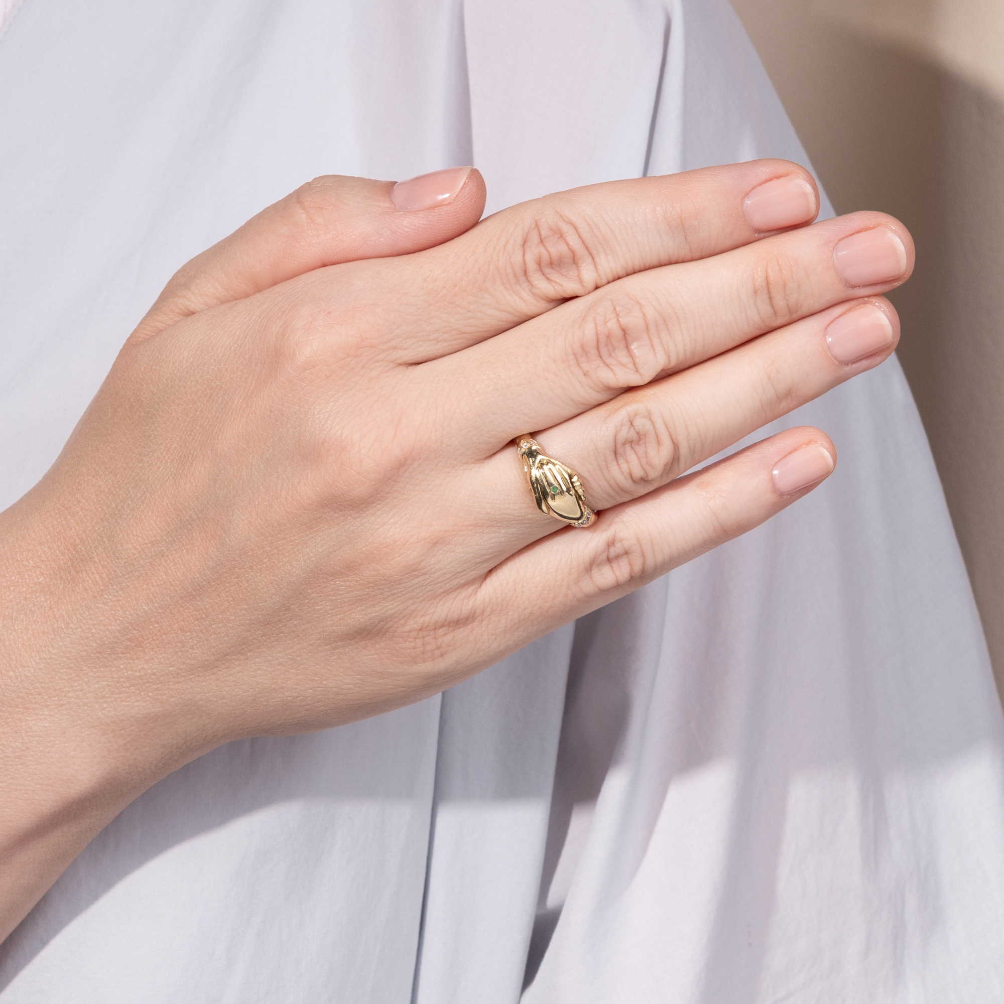 Seltener Gimmel-Ring mit zwei Händen aus Gold mit Diamanten, 2. Hälfte 19. Jhd. Seltener Gimmel-Ring mit zwei Händen aus Gold mit Diamanten, 2. Hälfte 19. Jhd.