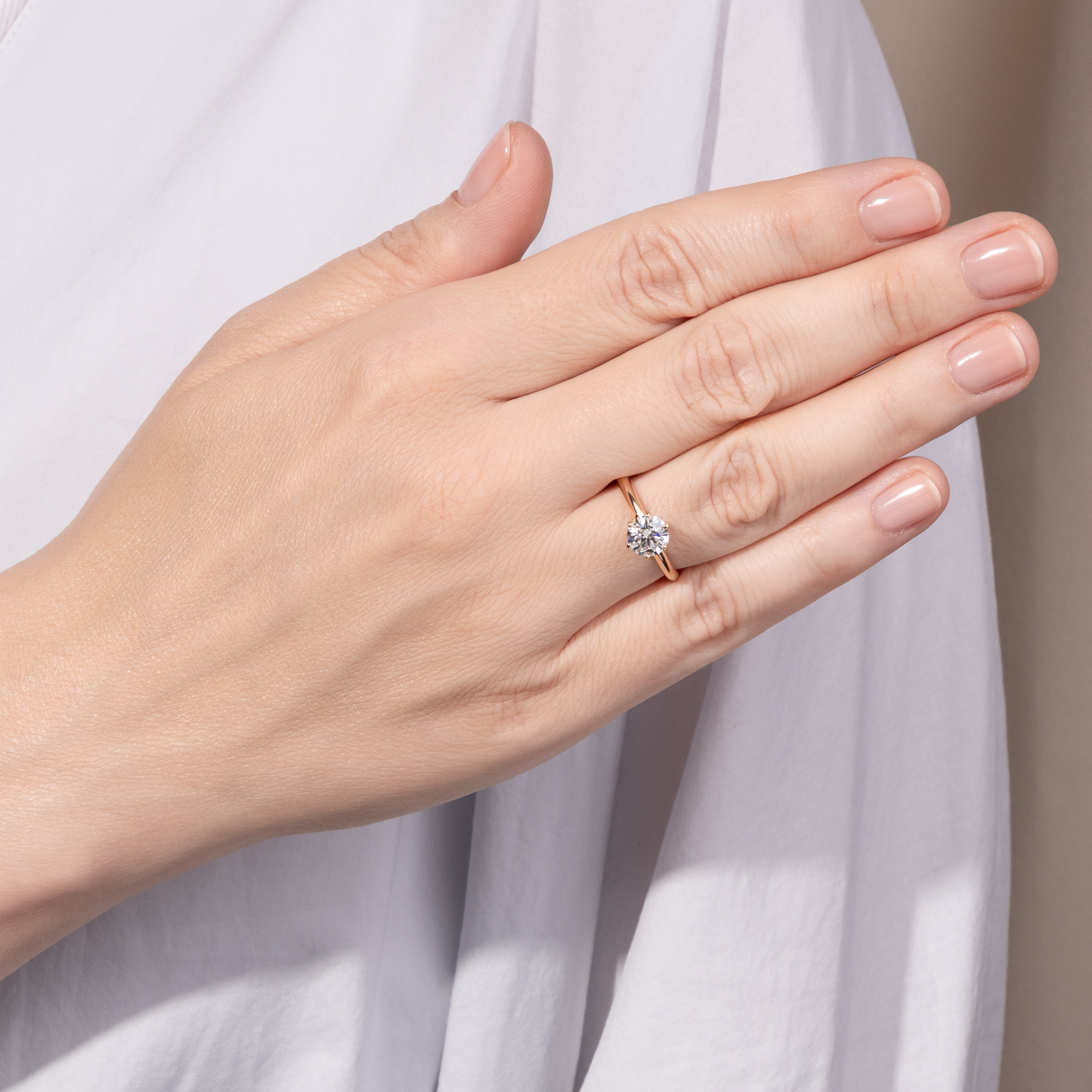 Klassischer Verlobungsring mit 1,01 ct Brillant (G, VS1) in Roségold, aus unserer Werkstatt Klassischer Verlobungsring mit 1,01 ct Brillant (G, VS1) in Roségold, aus unserer Werkstatt