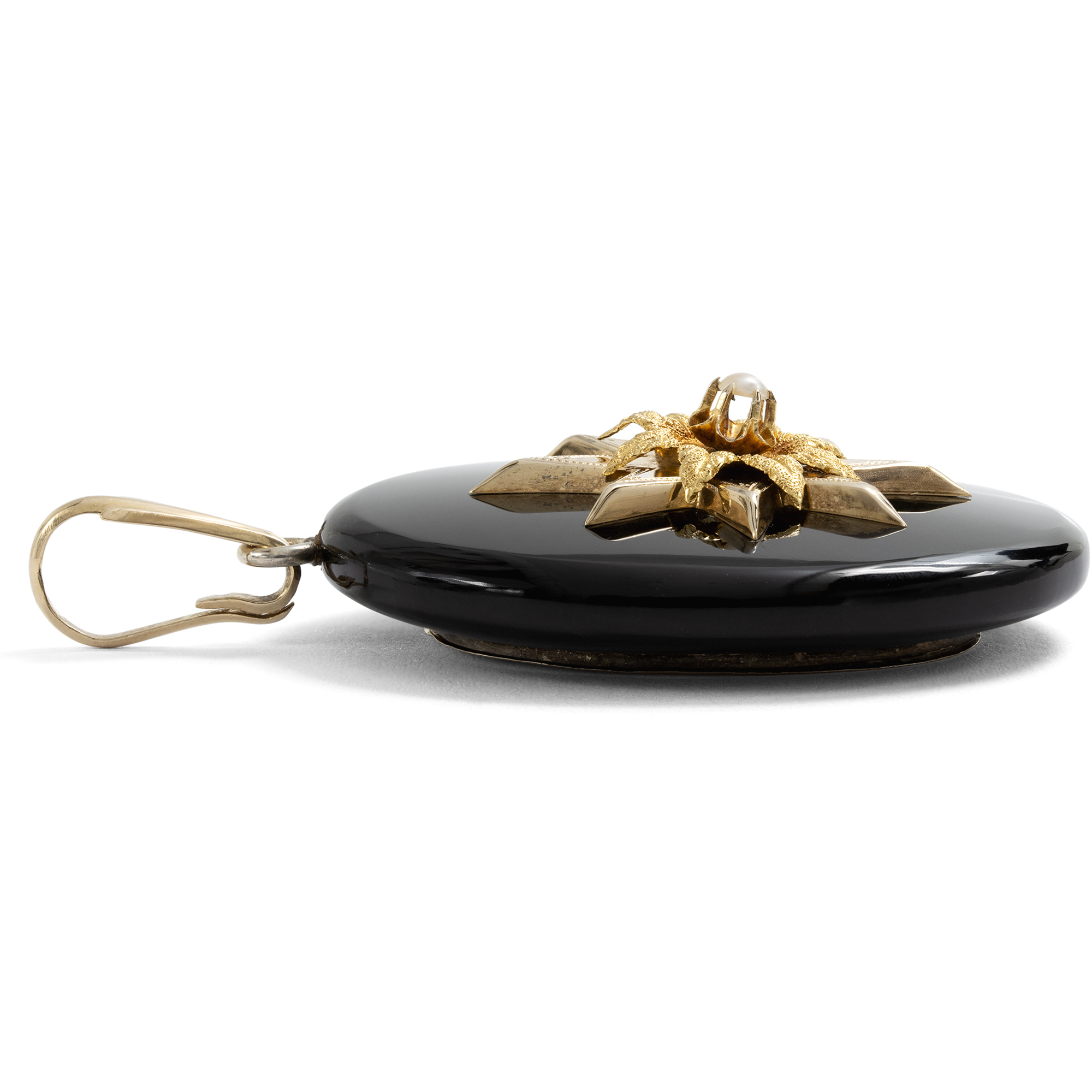 Großer Medaillon-Anhänger aus Onyx, Gold & Perle, um 1880 Großer Medaillon-Anhänger aus Onyx, Gold & Perle, um 1880