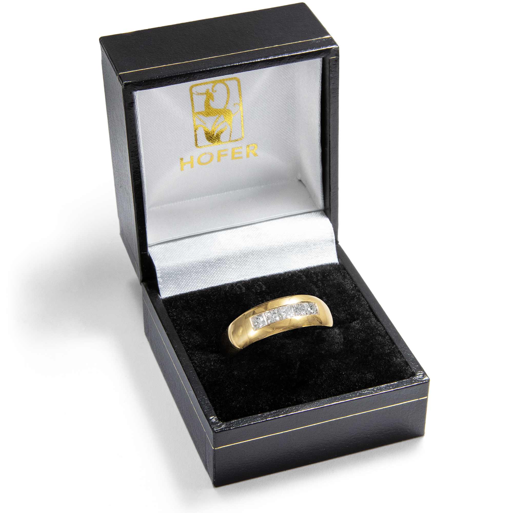Markanter Ring aus hochkarätigem Gold mit Diamanten, Pforzheim um 2000 Markanter Ring aus hochkarätigem Gold mit Diamanten, Pforzheim um 2000
